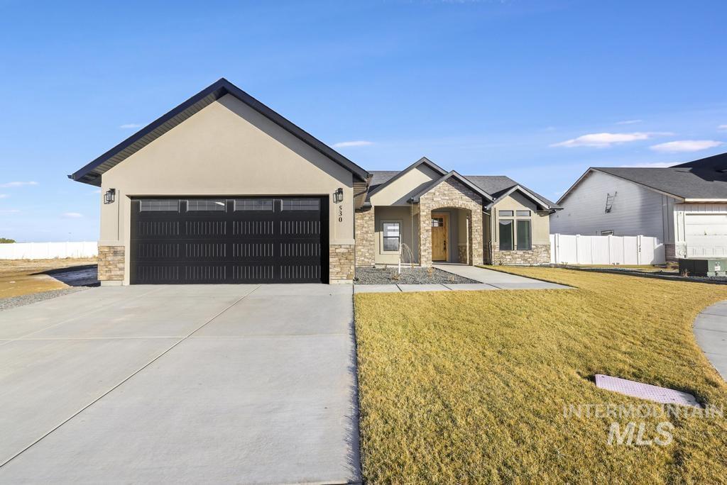 530 Full Moon Way, Twin Falls, Idaho 83301, 3 Bedrooms, 2 Bathrooms, Residential For Sale, Price $490,000,MLS 98971612