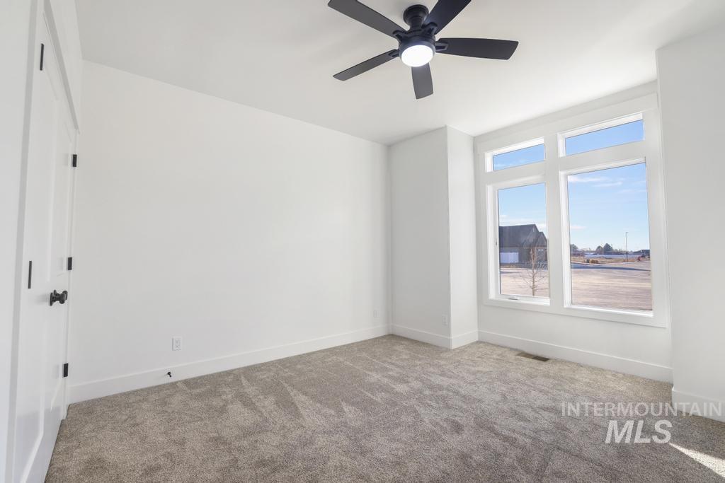 530 Full Moon Way, Twin Falls, Idaho 83301, 3 Bedrooms, 2 Bathrooms, Residential For Sale, Price $490,000,MLS 98971612