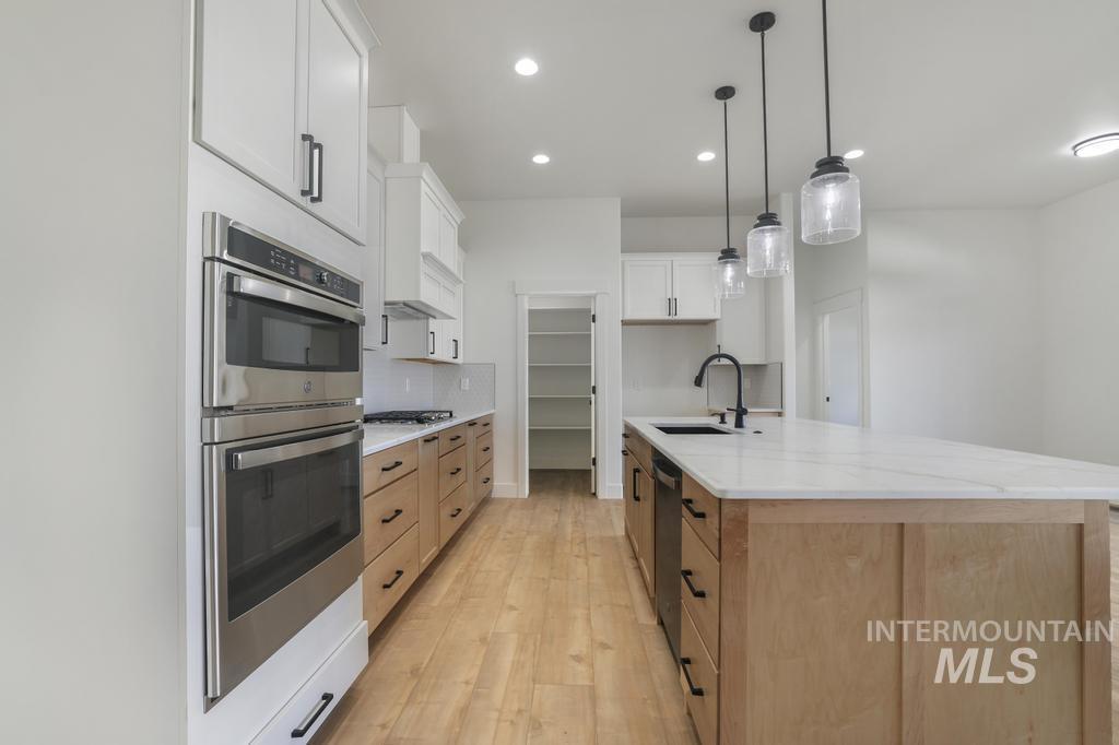 530 Full Moon Way, Twin Falls, Idaho 83301, 3 Bedrooms, 2 Bathrooms, Residential For Sale, Price $490,000,MLS 98971612