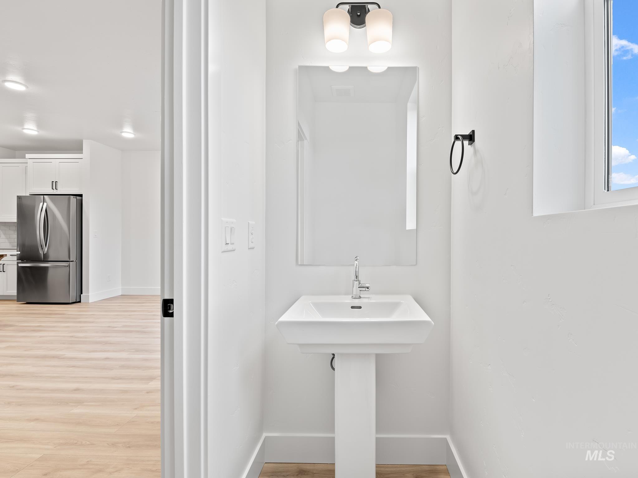 2160 E Deep Purple Ln, Meridian, Idaho 83642, 3 Bedrooms, 2.5 Bathrooms, Residential For Sale, Price $414,900,MLS 98971613