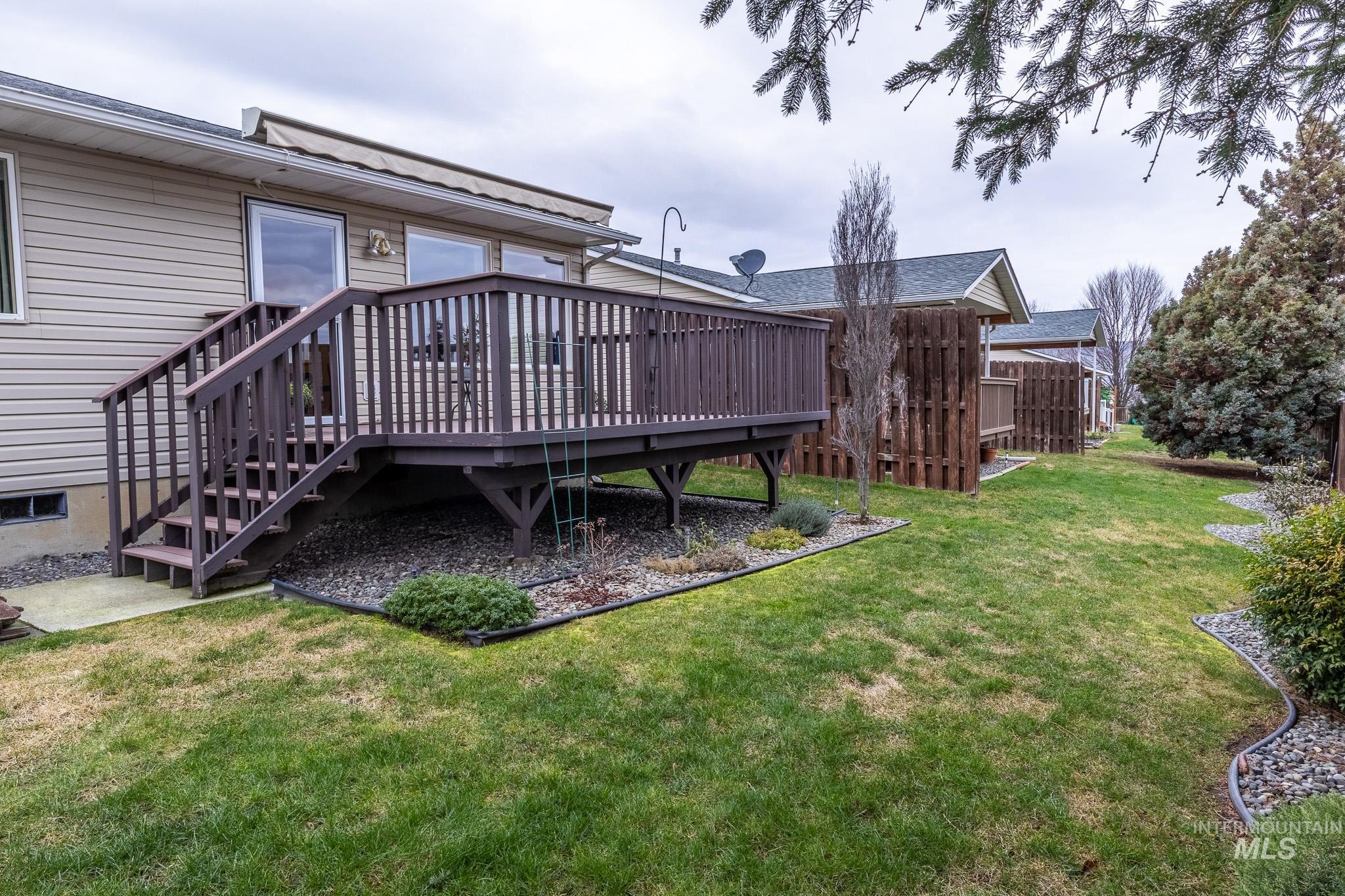 925 Hawthorne Street, Lewiston, Idaho 83501, 2 Bedrooms, 2 Bathrooms, Residential For Sale, Price $345,000,MLS 98971614