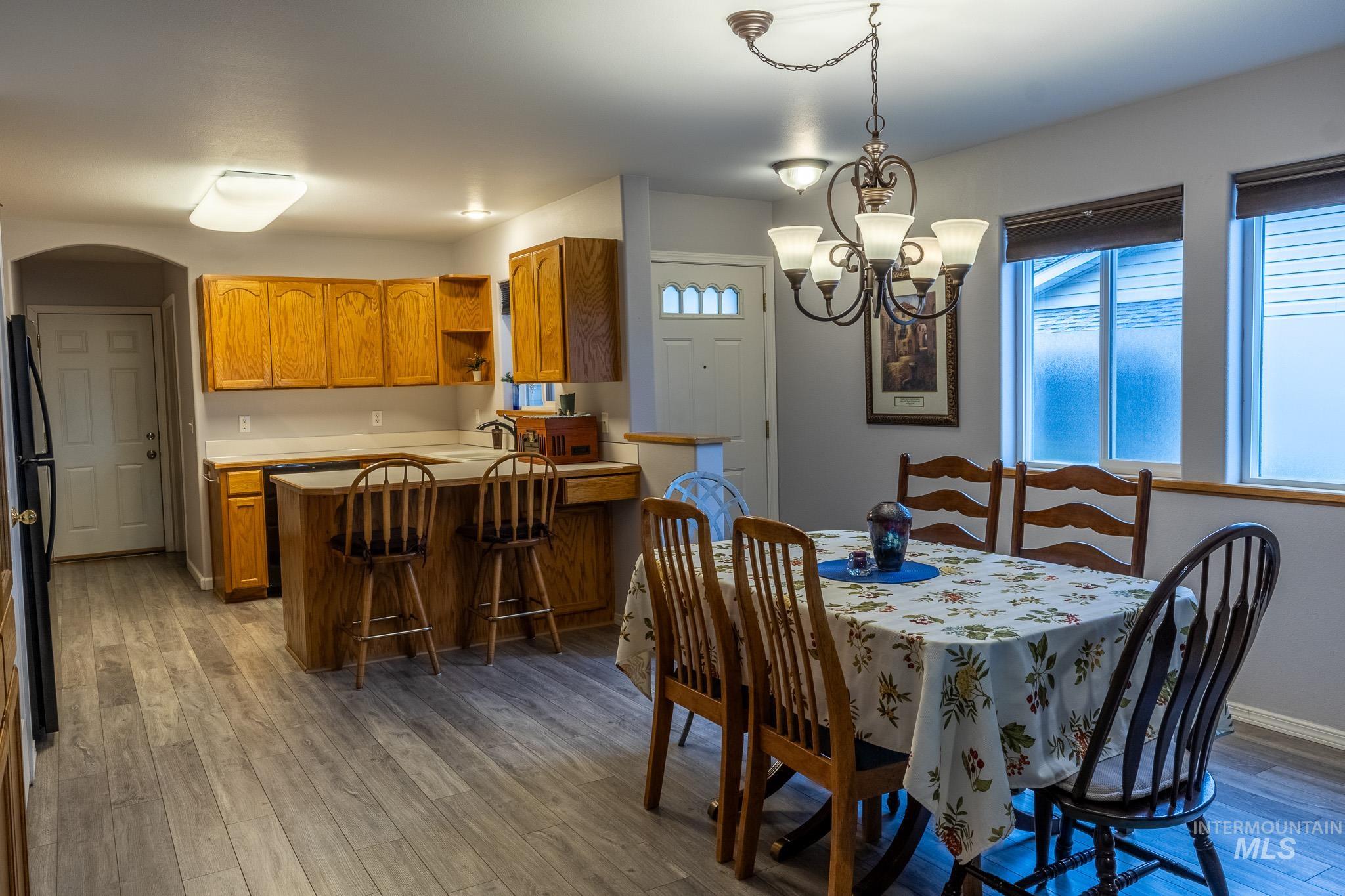 925 Hawthorne Street, Lewiston, Idaho 83501, 2 Bedrooms, 2 Bathrooms, Residential For Sale, Price $345,000,MLS 98971614