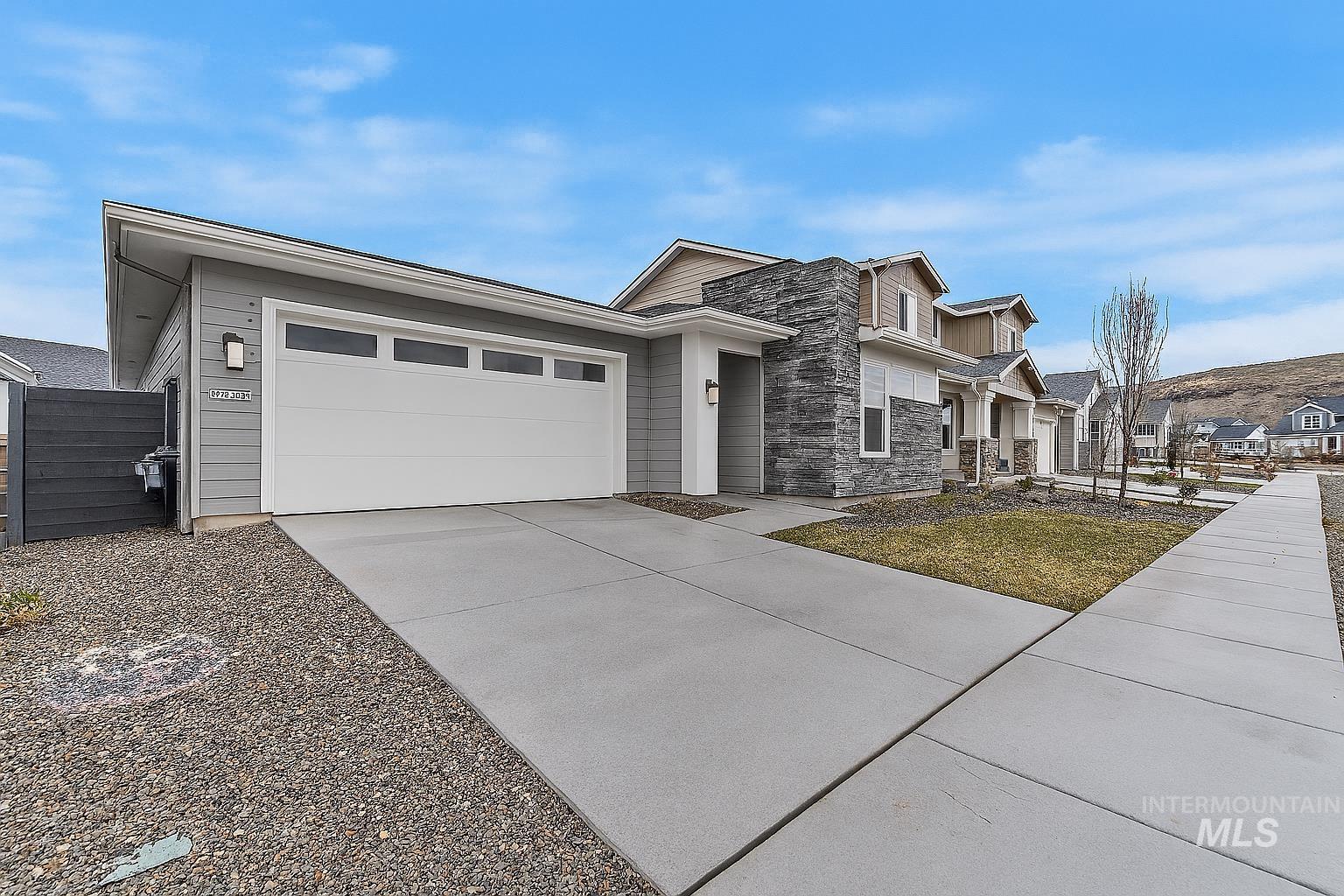 5812 W Oxton St, Eagle, Idaho 83616, 3 Bedrooms, 2.5 Bathrooms, Residential For Sale, Price $633,314,MLS 98971617