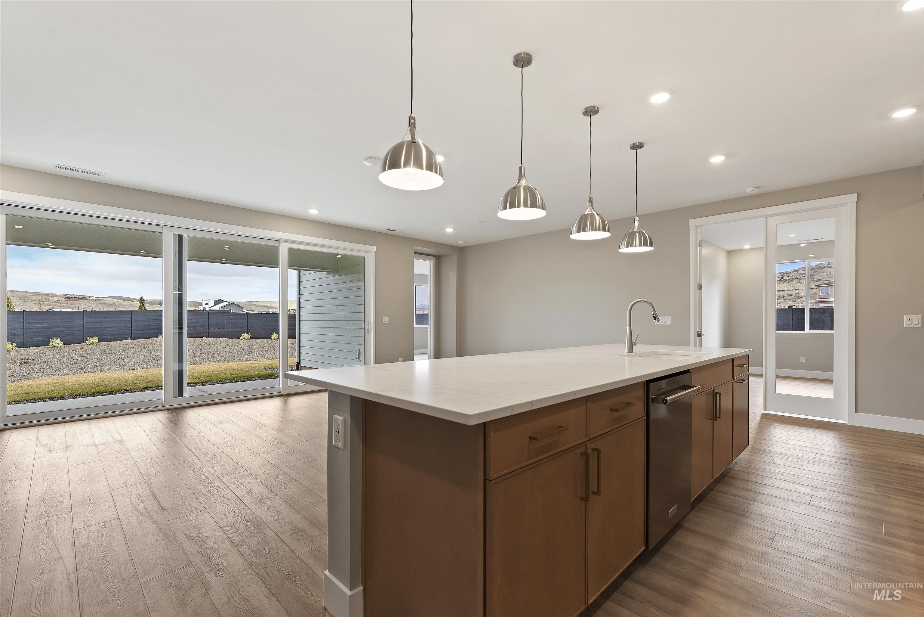 5780 W Oxton St, Eagle, Idaho 83616, 3 Bedrooms, 2 Bathrooms, Residential For Sale, Price $609,739,MLS 98971618