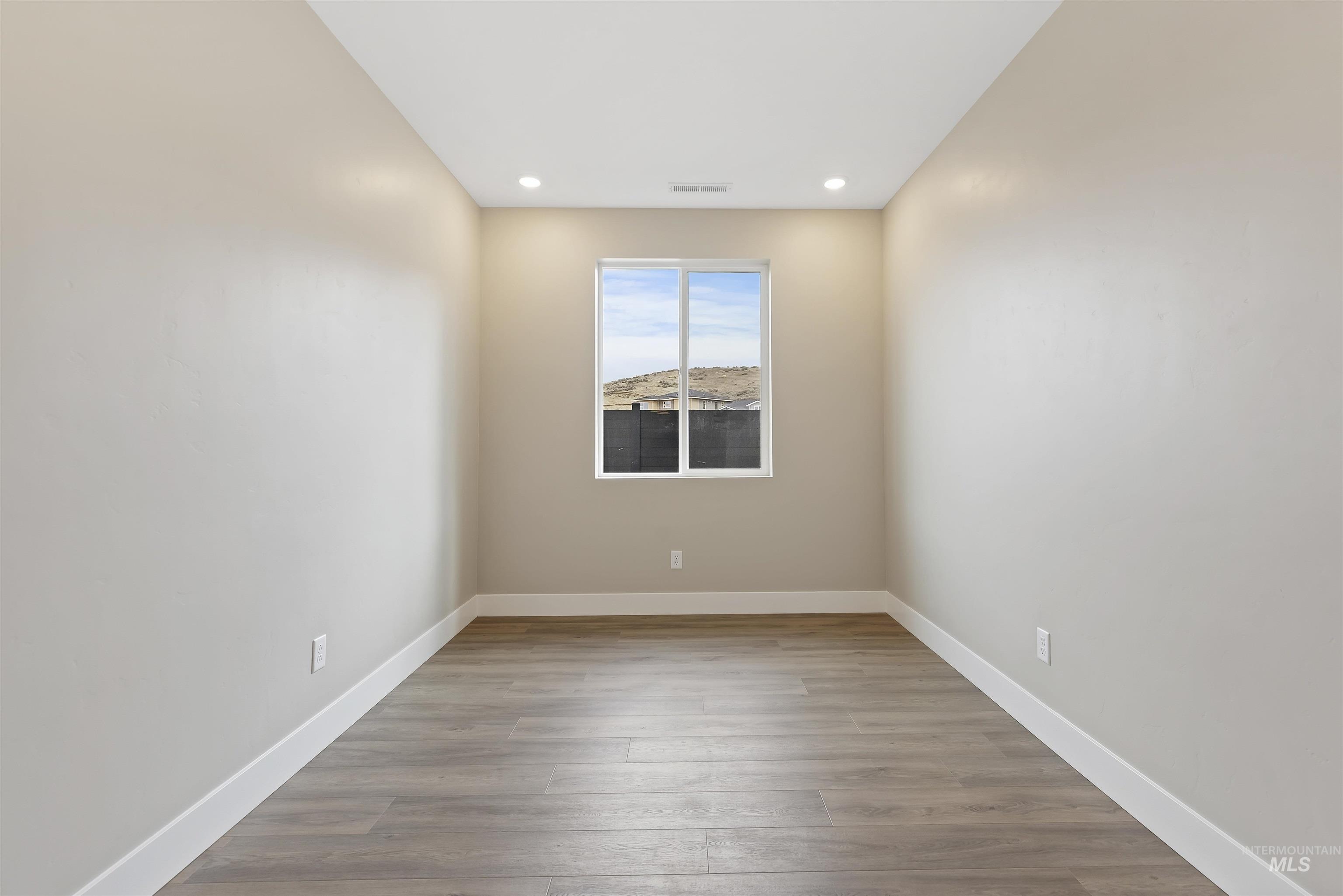 5780 W Oxton St, Eagle, Idaho 83616, 3 Bedrooms, 2 Bathrooms, Residential For Sale, Price $609,739,MLS 98971618