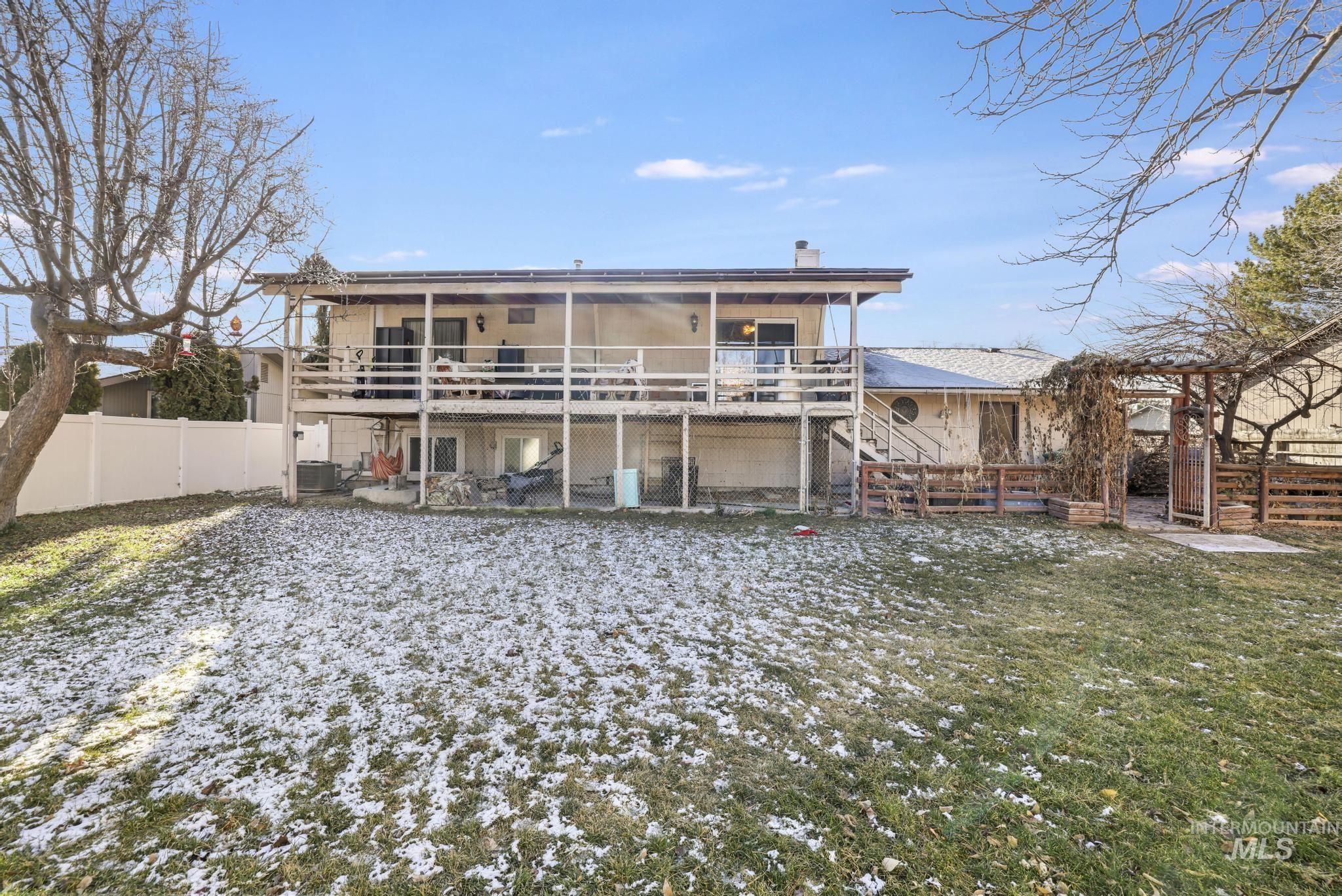 405 Meadows Lane, Twin Falls, Idaho 83301, 4 Bedrooms, 2 Bathrooms, Residential For Sale, Price $319,500,MLS 98971619