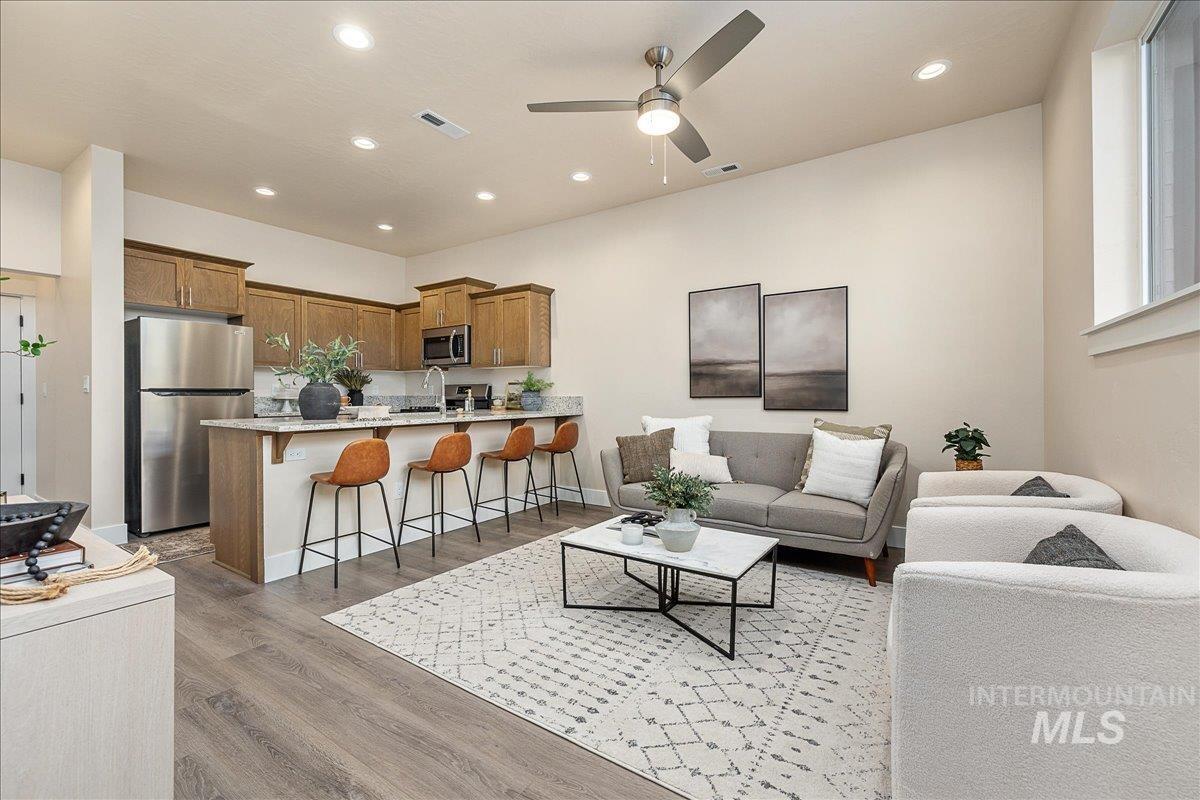 1445 N Bluffs Ridge Lane, Boise, Idaho 83704, 2 Bedrooms, 2.5 Bathrooms, Residential For Sale, Price $349,900,MLS 98971624