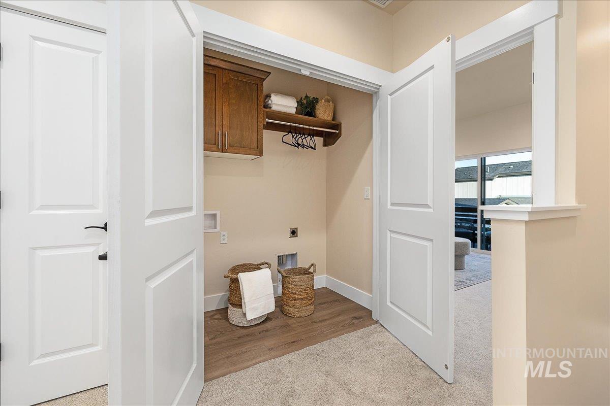 1445 N Bluffs Ridge Lane, Boise, Idaho 83704, 2 Bedrooms, 2.5 Bathrooms, Residential For Sale, Price $349,900,MLS 98971624