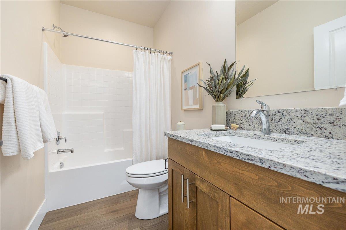 1445 N Bluffs Ridge Lane, Boise, Idaho 83704, 2 Bedrooms, 2.5 Bathrooms, Residential For Sale, Price $349,900,MLS 98971624