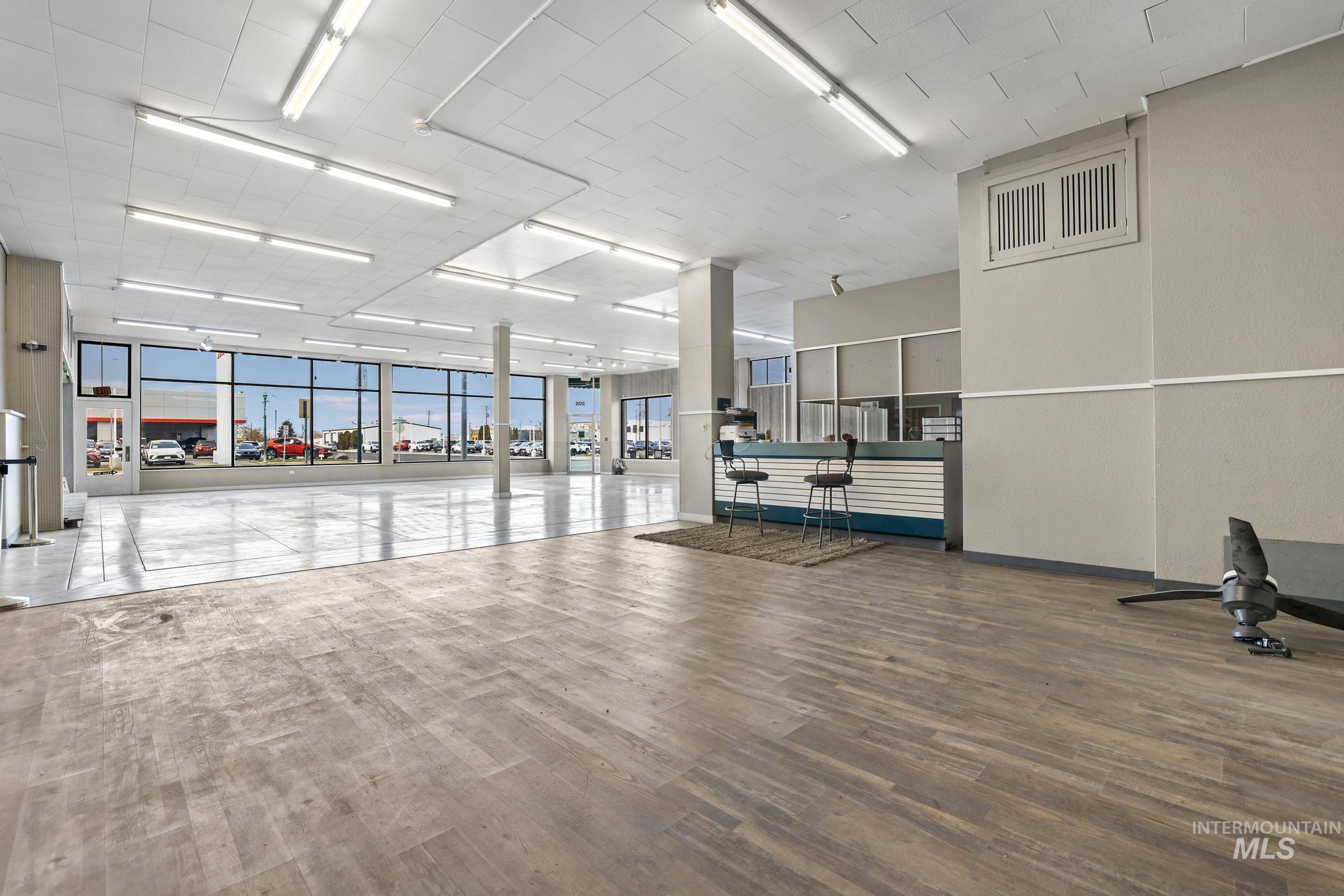 305 Shoshone Street S, Twin Falls, Idaho 83301, Business/Commercial For Sale, Price $96,000,MLS 98971626