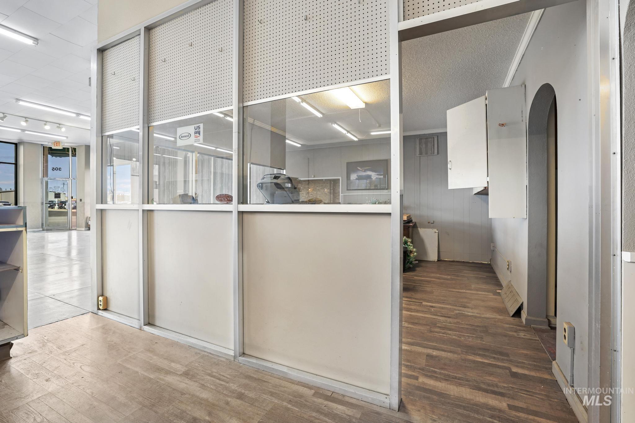 305 Shoshone Street S, Twin Falls, Idaho 83301, Business/Commercial For Sale, Price $96,000,MLS 98971626