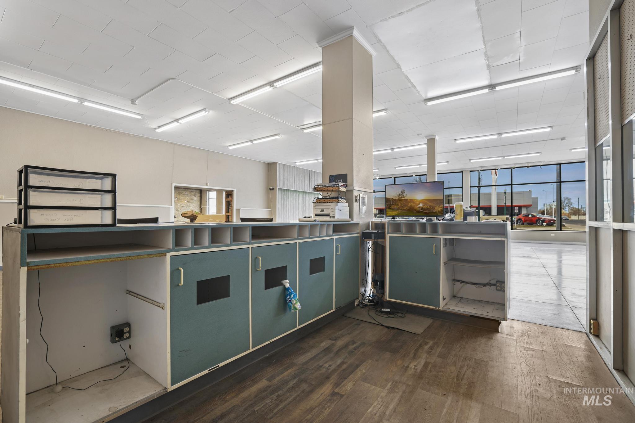 305 Shoshone Street S, Twin Falls, Idaho 83301, Business/Commercial For Sale, Price $96,000,MLS 98971626