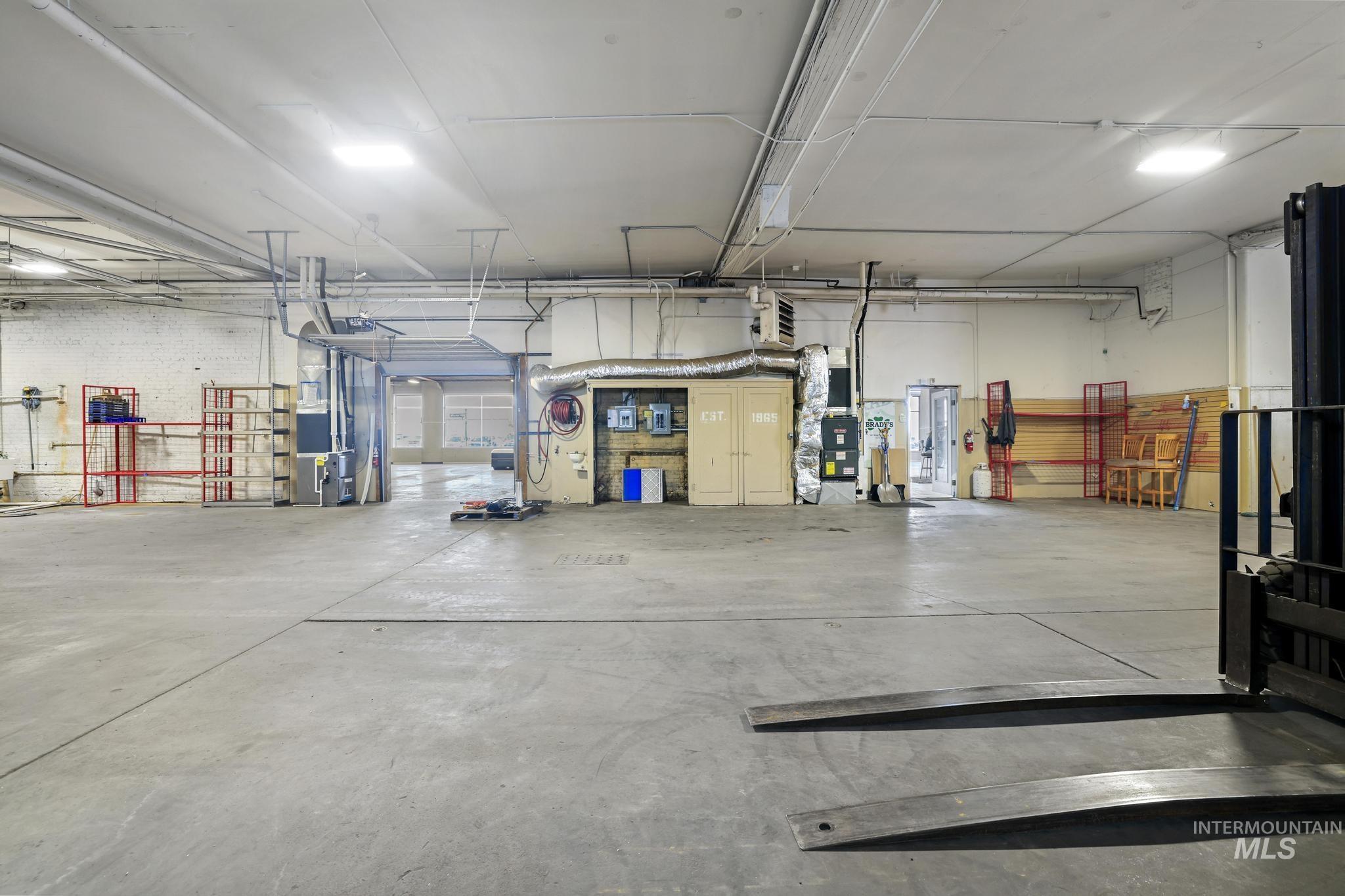 305 Shoshone Street S, Twin Falls, Idaho 83301, Business/Commercial For Sale, Price $96,000,MLS 98971626