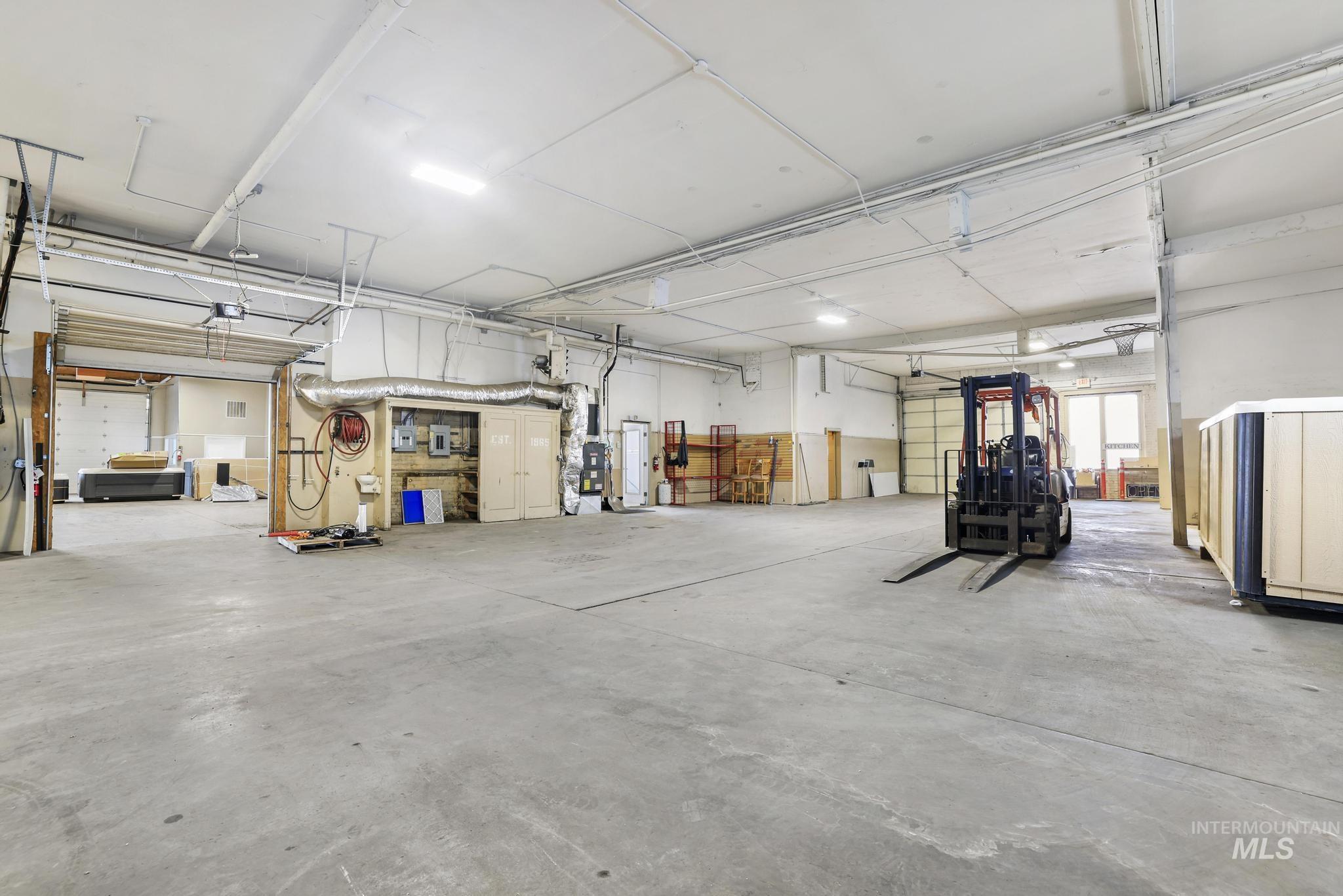 305 Shoshone Street S, Twin Falls, Idaho 83301, Business/Commercial For Sale, Price $96,000,MLS 98971626