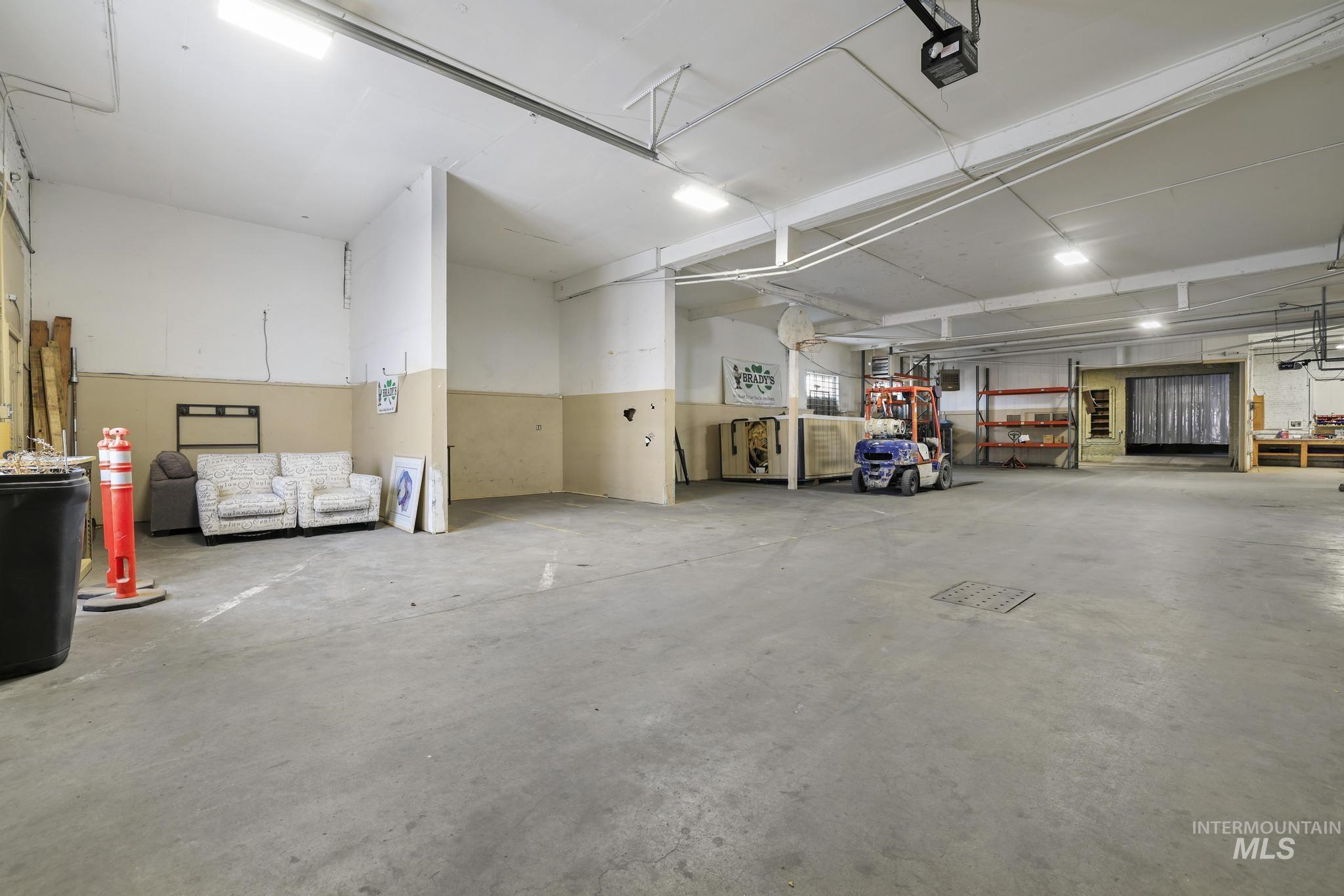 305 Shoshone Street S, Twin Falls, Idaho 83301, Business/Commercial For Sale, Price $96,000,MLS 98971626