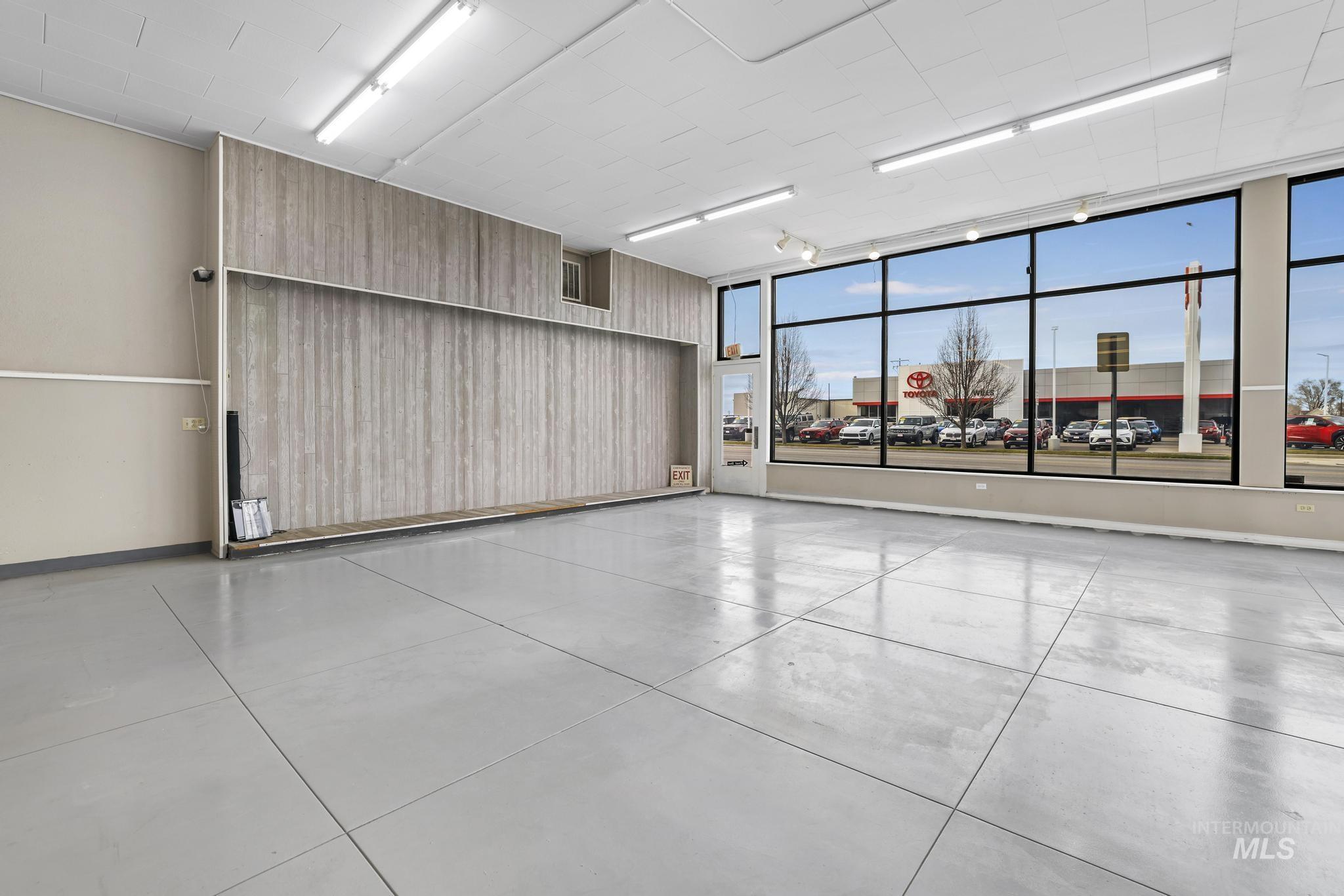 305 Shoshone Street S, Twin Falls, Idaho 83301, Business/Commercial For Sale, Price $96,000,MLS 98971626