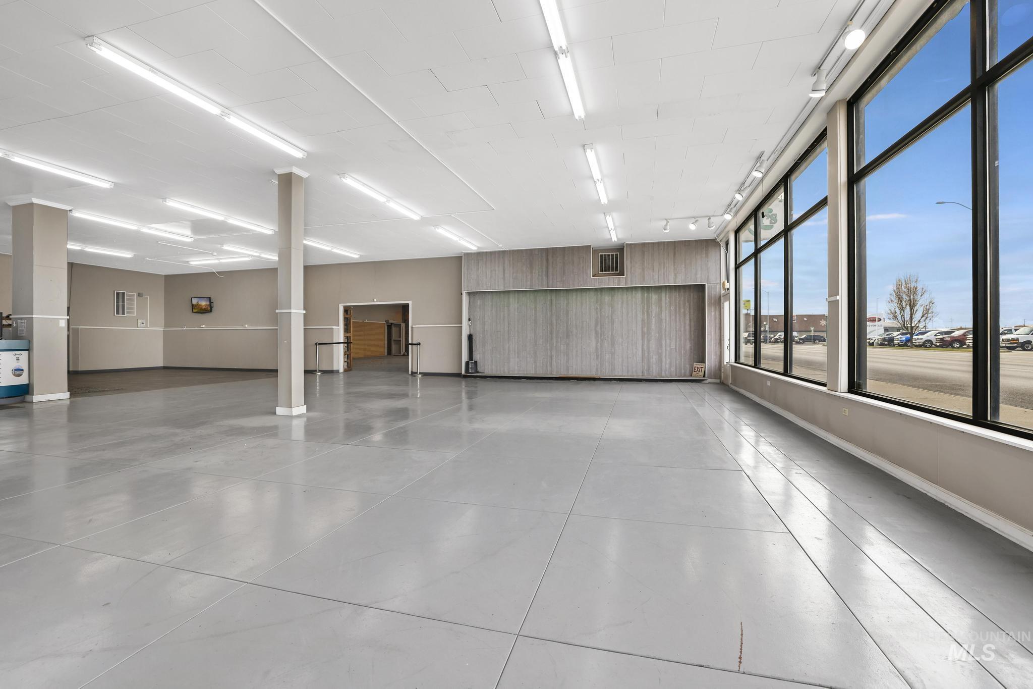 305 Shoshone Street S, Twin Falls, Idaho 83301, Business/Commercial For Sale, Price $96,000,MLS 98971626