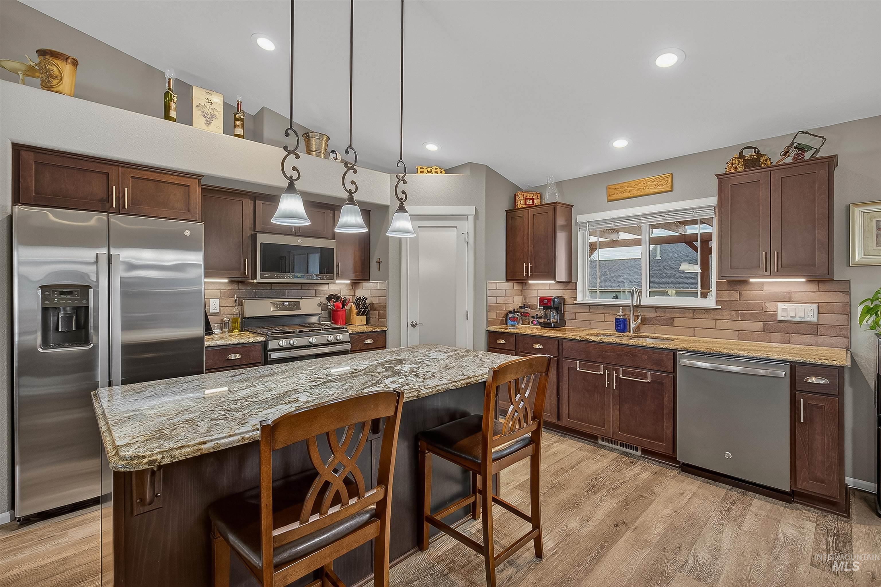 3250 Expedition Way, Lewiston, Idaho 83501, 3 Bedrooms, 2 Bathrooms, Residential For Sale, Price $515,000,MLS 98971627