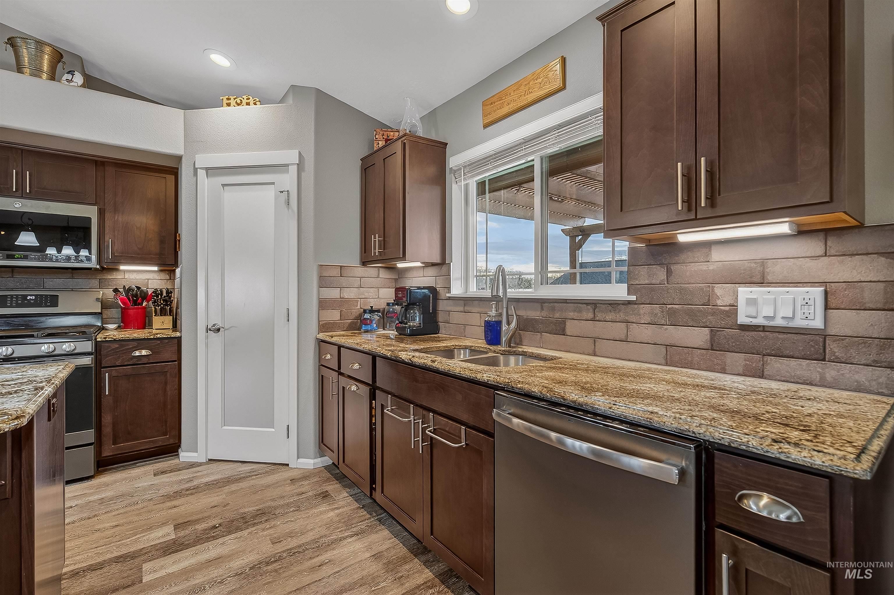 3250 Expedition Way, Lewiston, Idaho 83501, 3 Bedrooms, 2 Bathrooms, Residential For Sale, Price $515,000,MLS 98971627