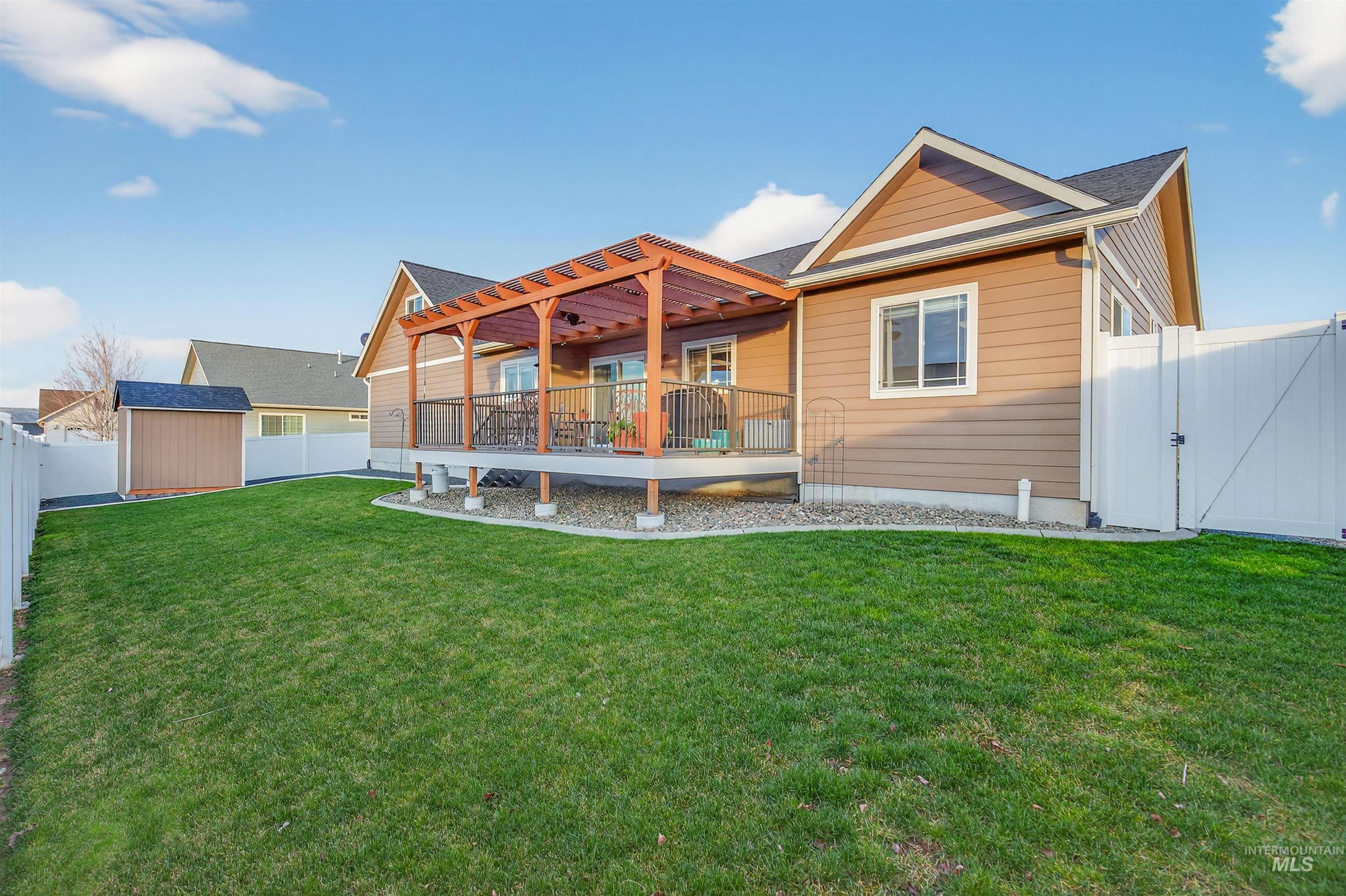 3250 Expedition Way, Lewiston, Idaho 83501, 3 Bedrooms, 2 Bathrooms, Residential For Sale, Price $515,000,MLS 98971627