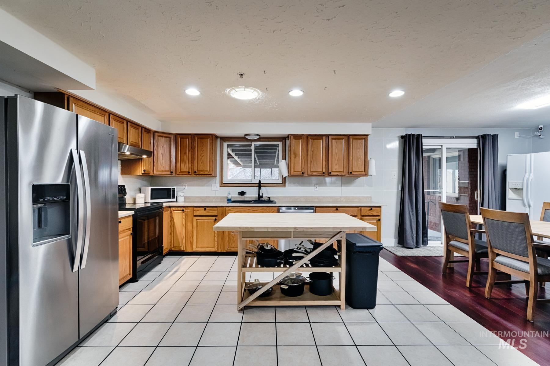 819 S Powerline Rd, Nampa, Idaho 83686, 7 Bedrooms, 5 Bathrooms, Residential For Sale, Price $650,000,MLS 98971629