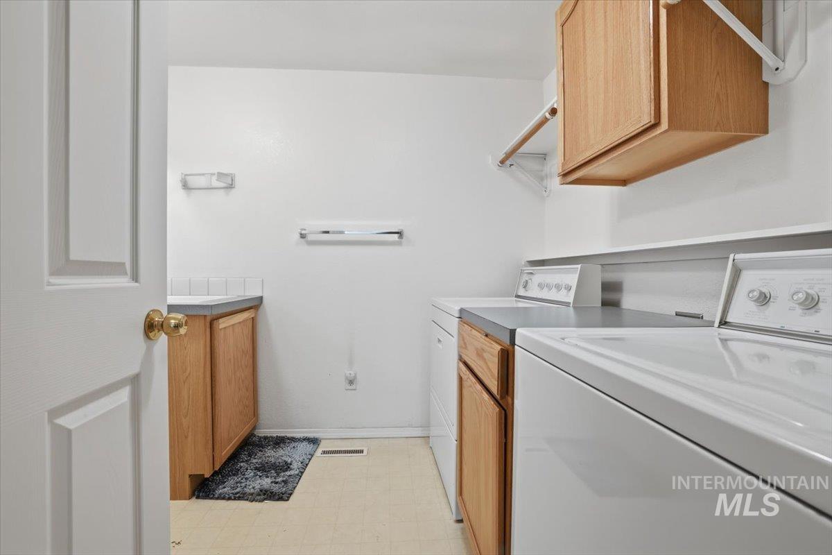 6222 E Carson Ave, Nampa, Idaho 83687, 4 Bedrooms, 3.5 Bathrooms, Residential For Sale, Price $599,500,MLS 98971633