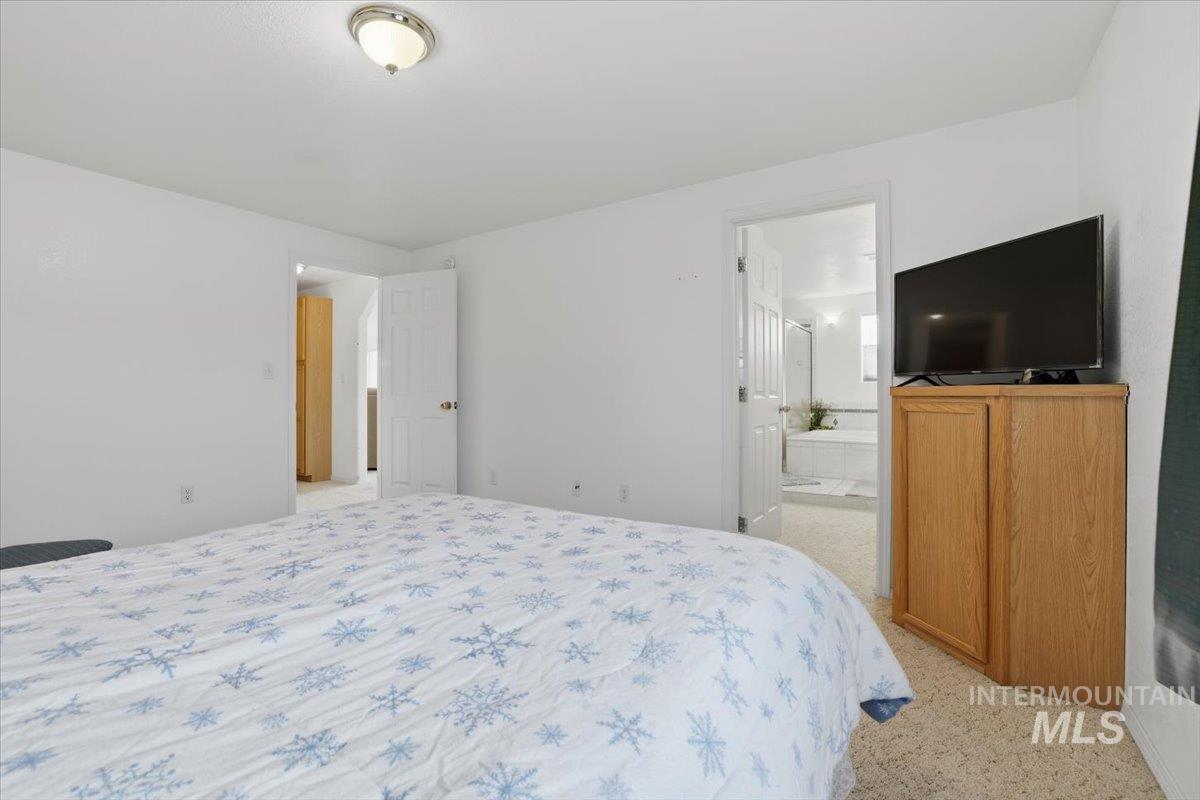 6222 E Carson Ave, Nampa, Idaho 83687, 4 Bedrooms, 3.5 Bathrooms, Residential For Sale, Price $570,000, 98971633