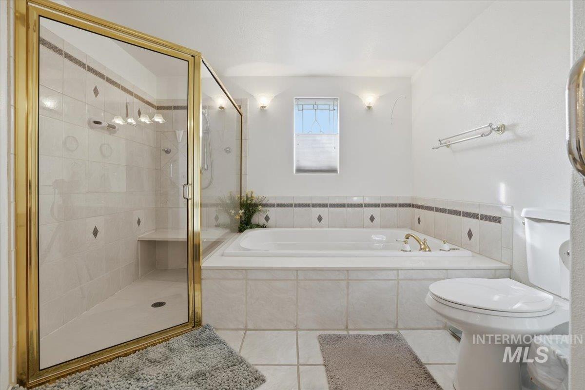 6222 E Carson Ave, Nampa, Idaho 83687, 4 Bedrooms, 3.5 Bathrooms, Residential For Sale, Price $570,000, 98971633