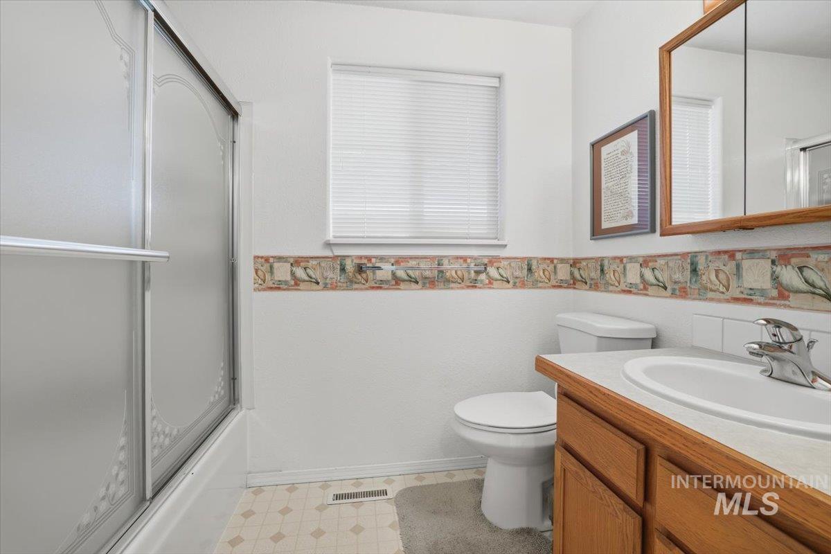 6222 E Carson Ave, Nampa, Idaho 83687, 4 Bedrooms, 3.5 Bathrooms, Residential For Sale, Price $570,000, 98971633