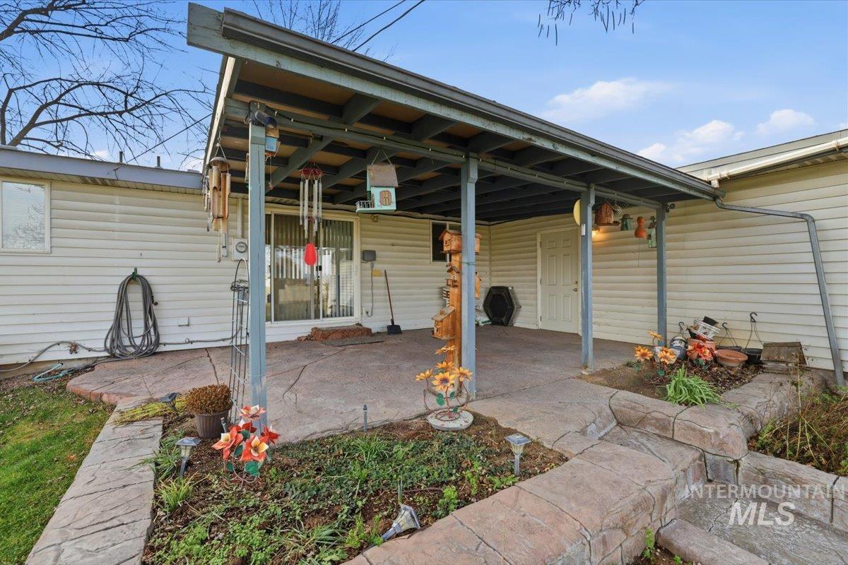 6222 E Carson Ave, Nampa, Idaho 83687, 4 Bedrooms, 3.5 Bathrooms, Residential For Sale, Price $599,500,MLS 98971633