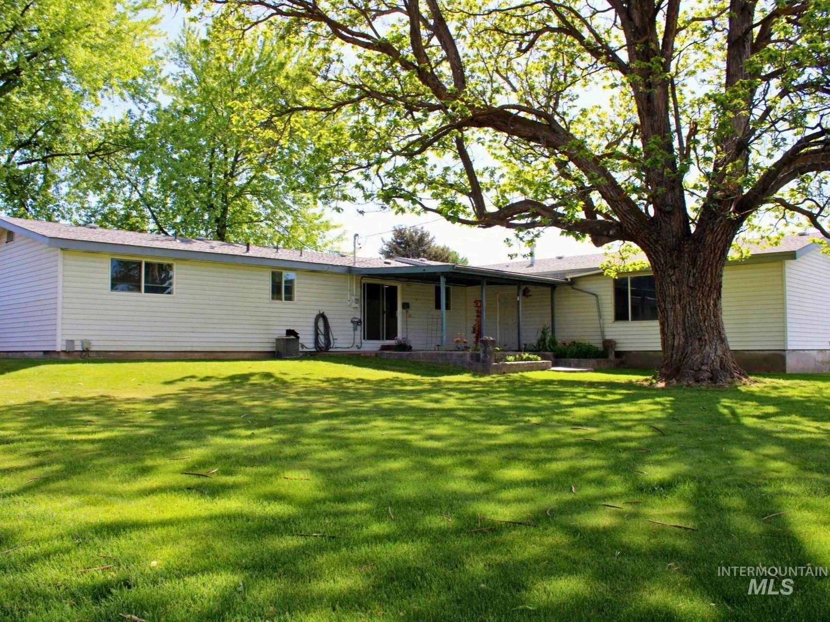 6222 E Carson Ave, Nampa, Idaho 83687, 4 Bedrooms, 3.5 Bathrooms, Residential For Sale, Price $570,000, 98971633