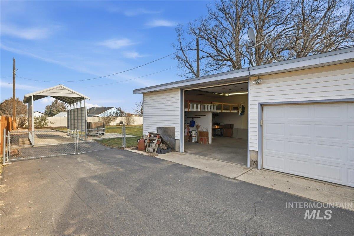 6222 E Carson Ave, Nampa, Idaho 83687, 4 Bedrooms, 3.5 Bathrooms, Residential For Sale, Price $599,500,MLS 98971633