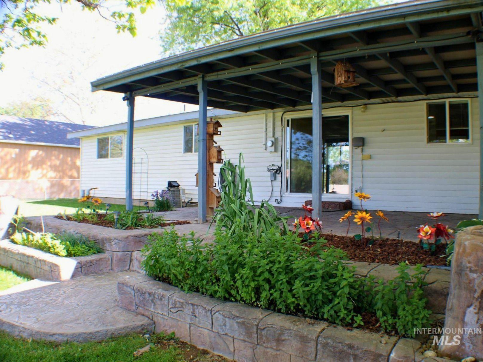 6222 E Carson Ave, Nampa, Idaho 83687, 4 Bedrooms, 3.5 Bathrooms, Residential For Sale, Price $570,000, 98971633