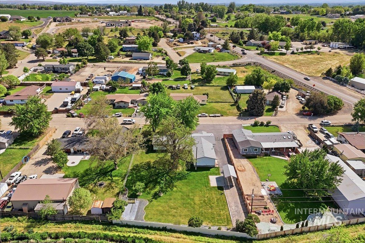 6222 E Carson Ave, Nampa, Idaho 83687, 4 Bedrooms, 3.5 Bathrooms, Residential For Sale, Price $570,000, 98971633