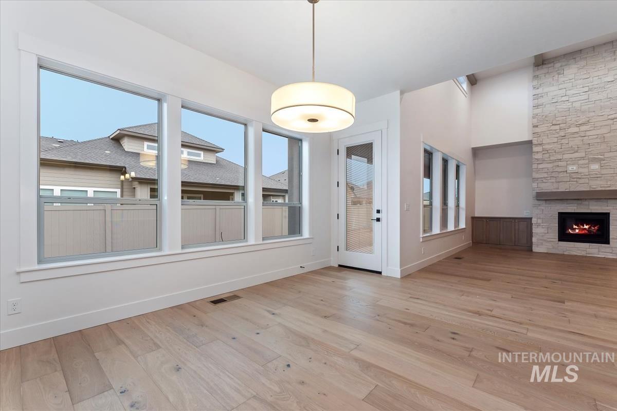 2136 N Hurtsville Ave, Kuna, Idaho 83634, 4 Bedrooms, 4 Bathrooms, Residential For Sale, Price $899,880, 98971635