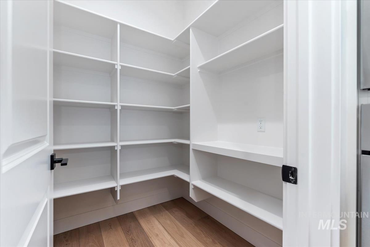 2136 N Hurtsville Ave, Kuna, Idaho 83634, 4 Bedrooms, 4 Bathrooms, Residential For Sale, Price $899,880, 98971635