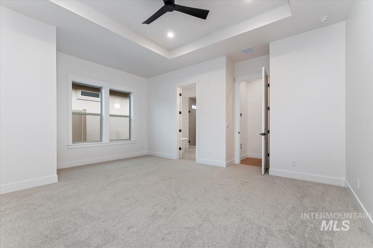 2136 N Hurtsville Ave, Kuna, Idaho 83634, 4 Bedrooms, 4 Bathrooms, Residential For Sale, Price $899,880, 98971635