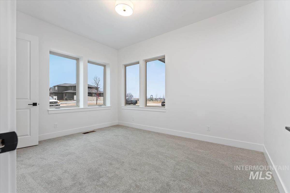 2136 N Hurtsville Ave, Kuna, Idaho 83634, 4 Bedrooms, 4 Bathrooms, Residential For Sale, Price $899,880, 98971635