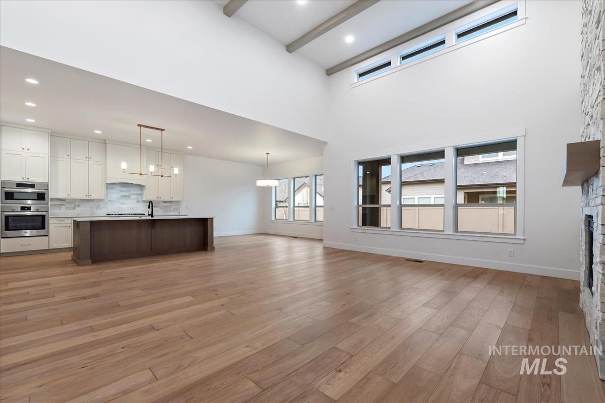 2136 N Hurtsville Ave, Kuna, Idaho 83634, 4 Bedrooms, 4 Bathrooms, Residential For Sale, Price $899,880, 98971635