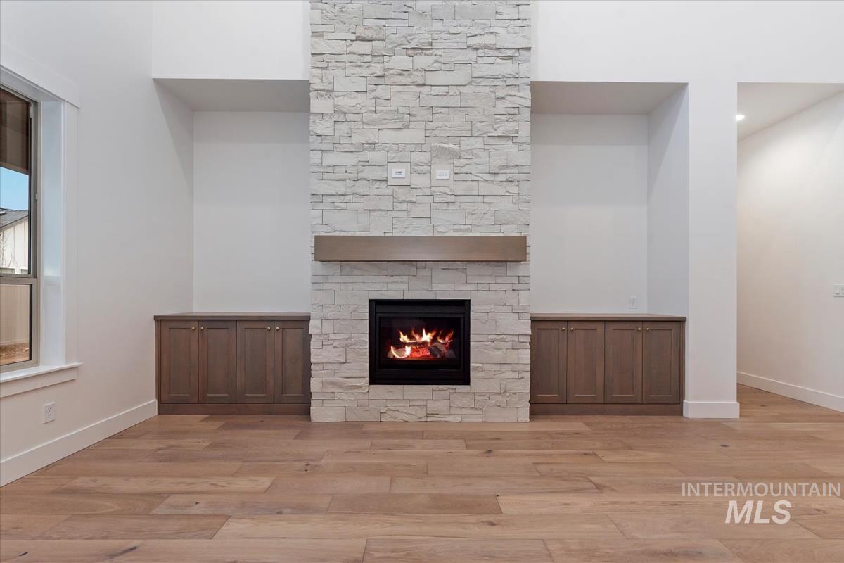 2136 N Hurtsville Ave, Kuna, Idaho 83634, 4 Bedrooms, 4 Bathrooms, Residential For Sale, Price $899,880, 98971635