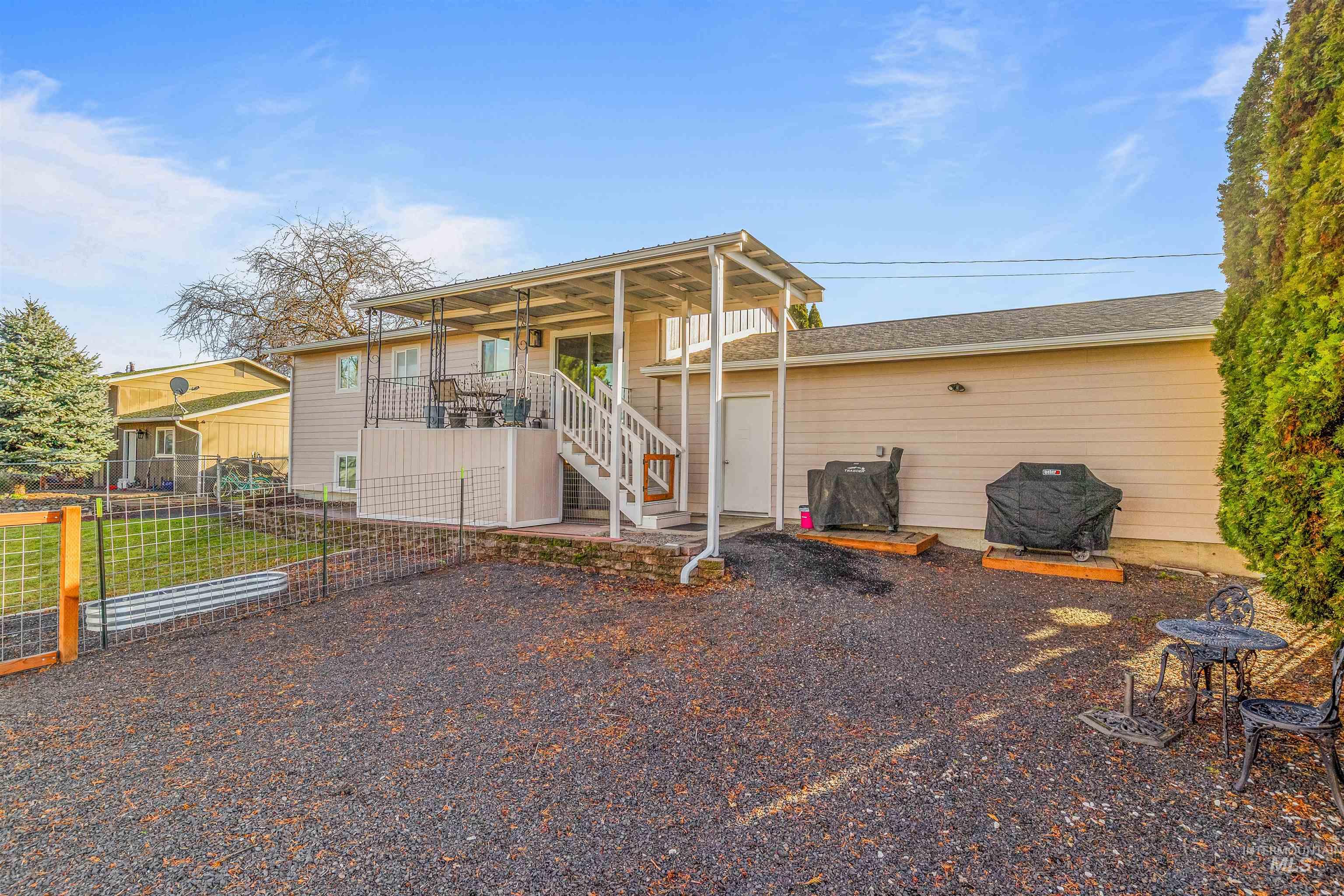 1533 Cedar Ave, Lewiston, Idaho 83501, 4 Bedrooms, 2 Bathrooms, Residential For Sale, Price $450,000,MLS 98971636