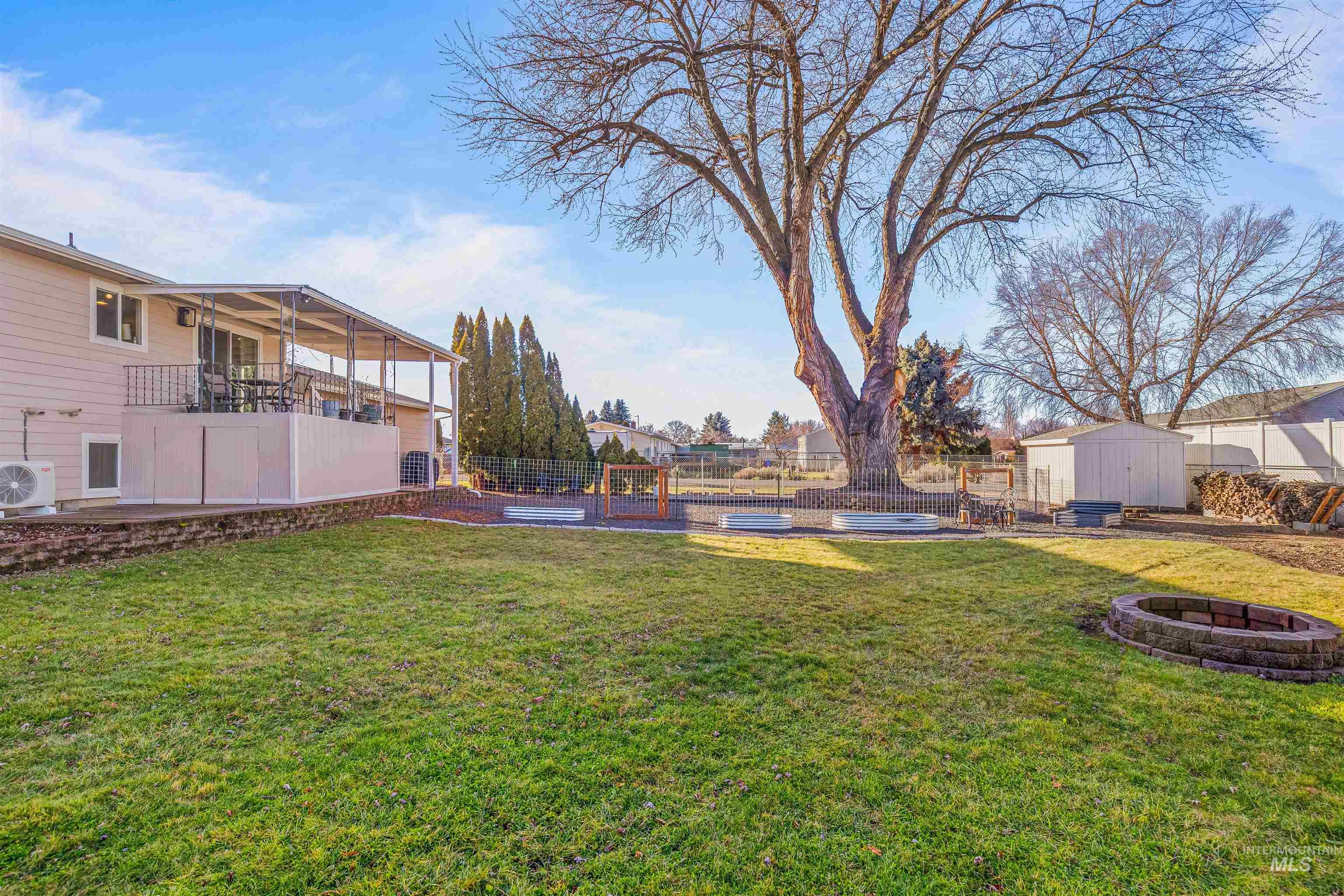 1533 Cedar Ave, Lewiston, Idaho 83501, 4 Bedrooms, 2 Bathrooms, Residential For Sale, Price $450,000,MLS 98971636