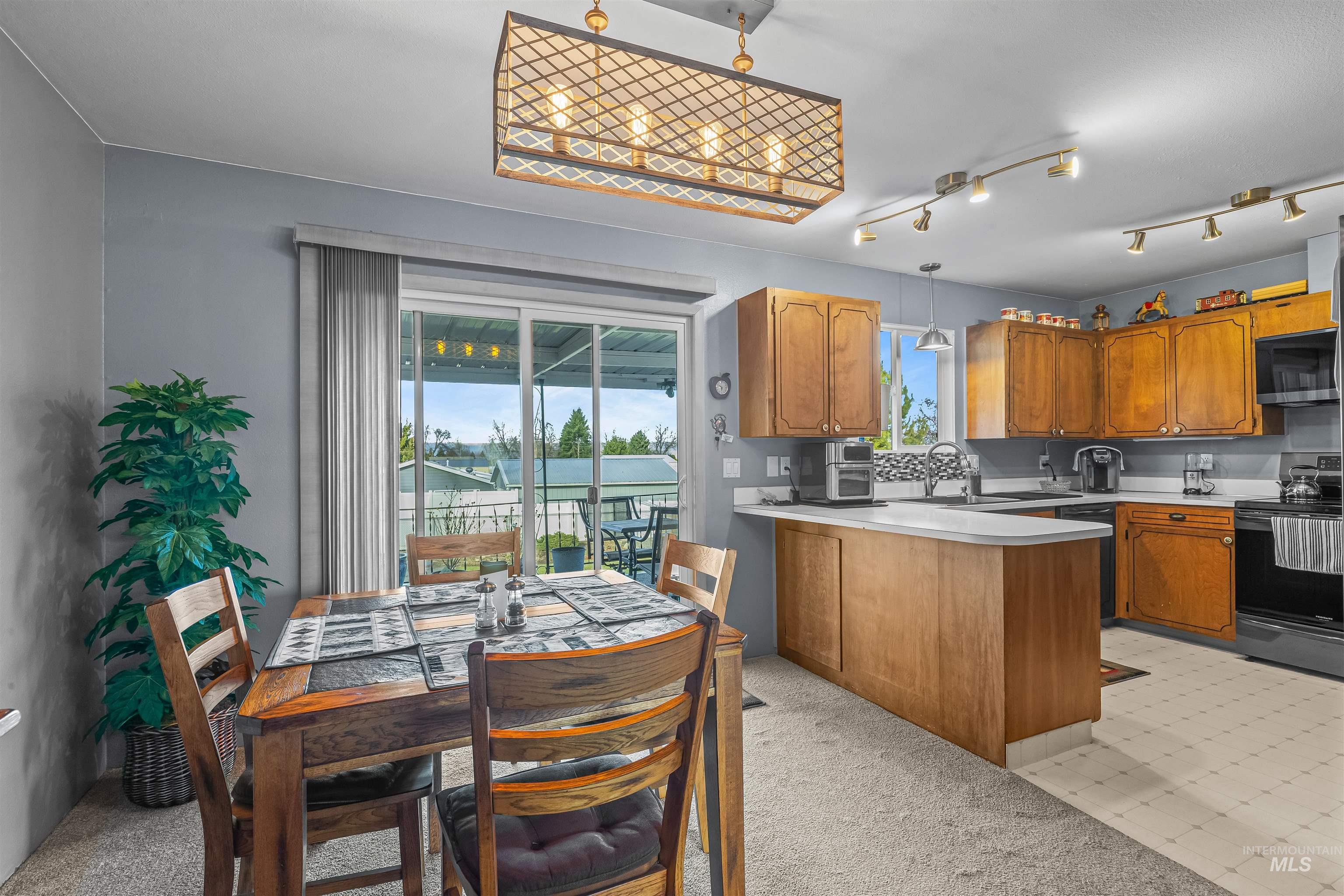 1533 Cedar Ave, Lewiston, Idaho 83501, 4 Bedrooms, 2 Bathrooms, Residential For Sale, Price $450,000,MLS 98971636