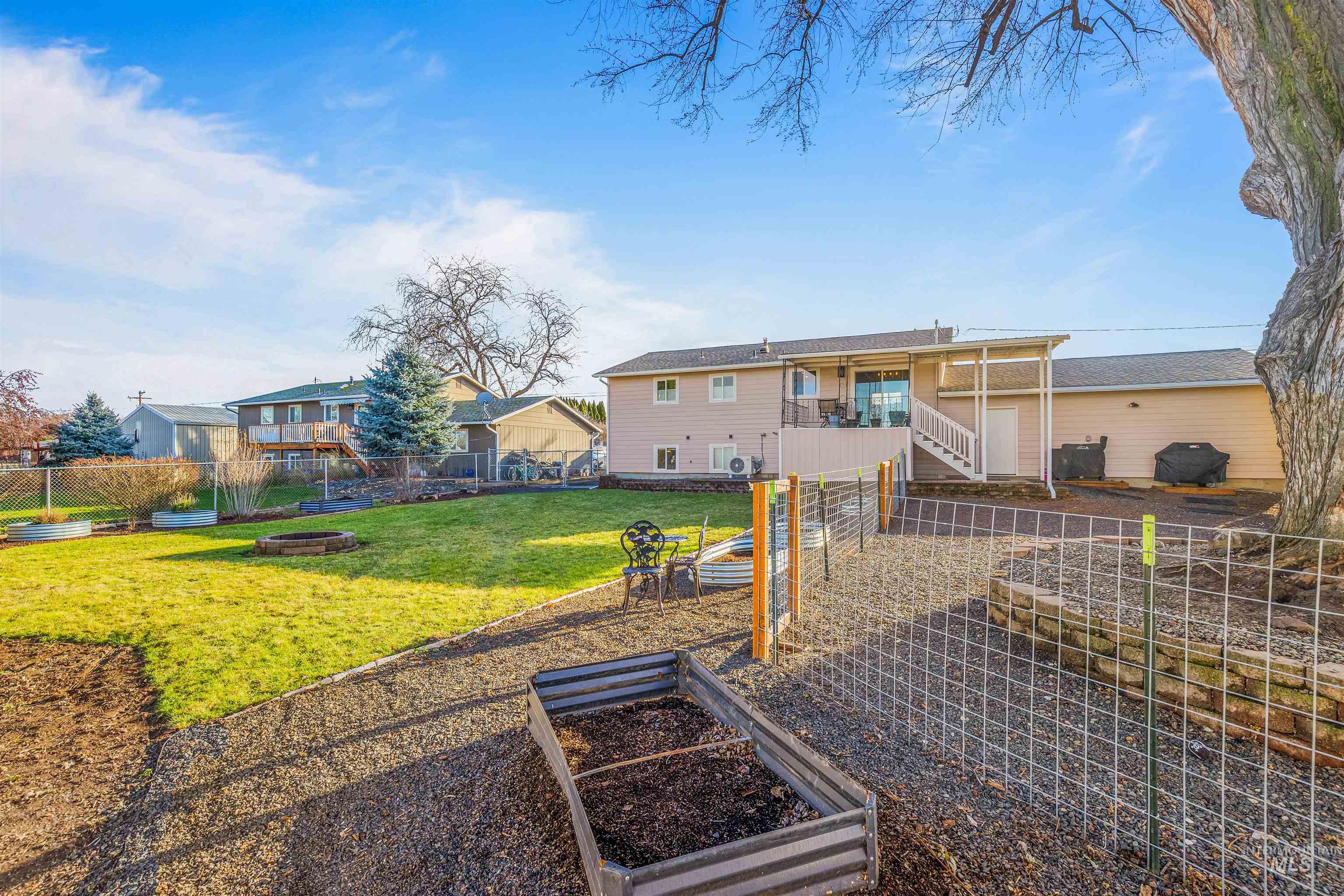 1533 Cedar Ave, Lewiston, Idaho 83501, 4 Bedrooms, 2 Bathrooms, Residential For Sale, Price $450,000,MLS 98971636