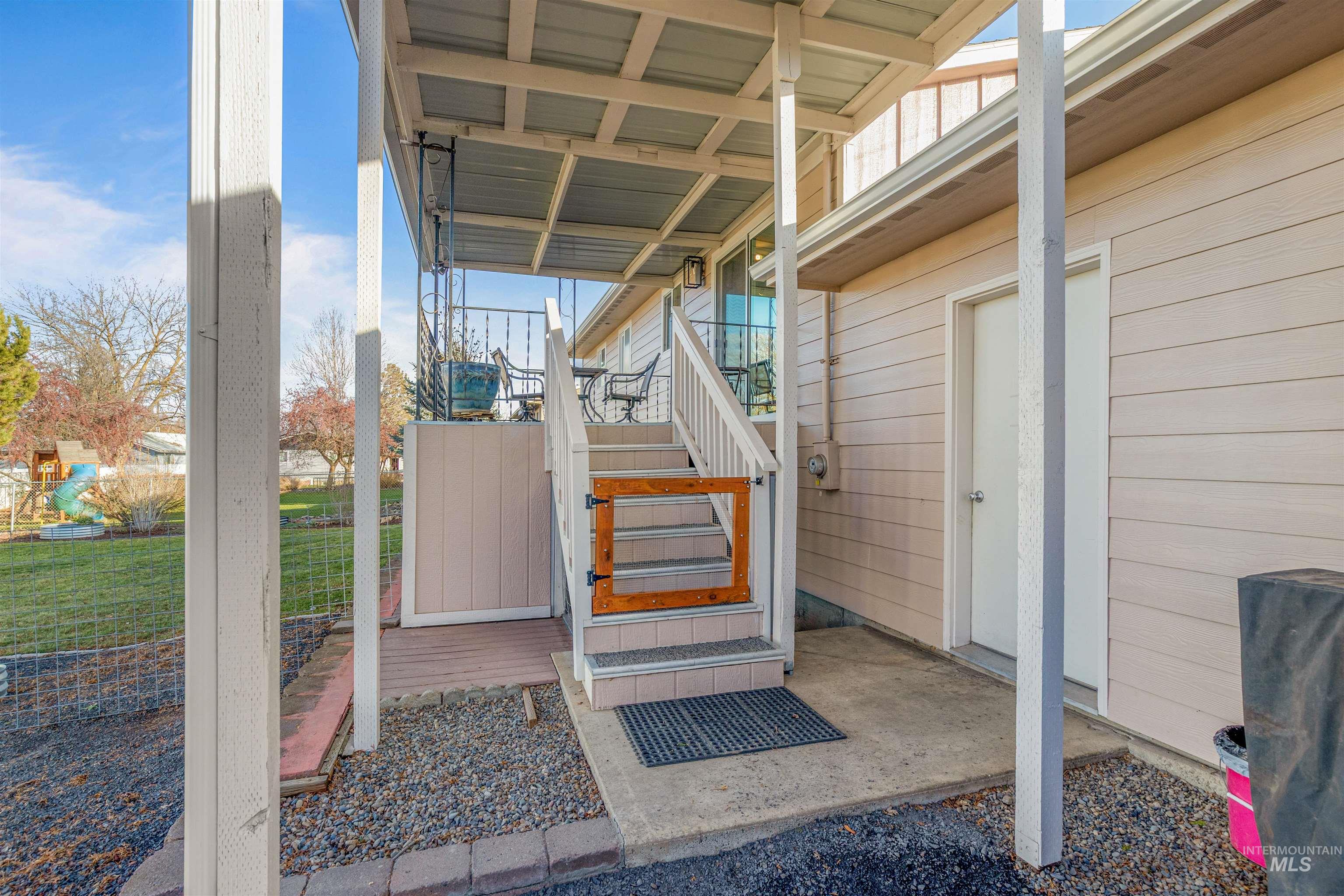 1533 Cedar Ave, Lewiston, Idaho 83501, 4 Bedrooms, 2 Bathrooms, Residential For Sale, Price $450,000,MLS 98971636