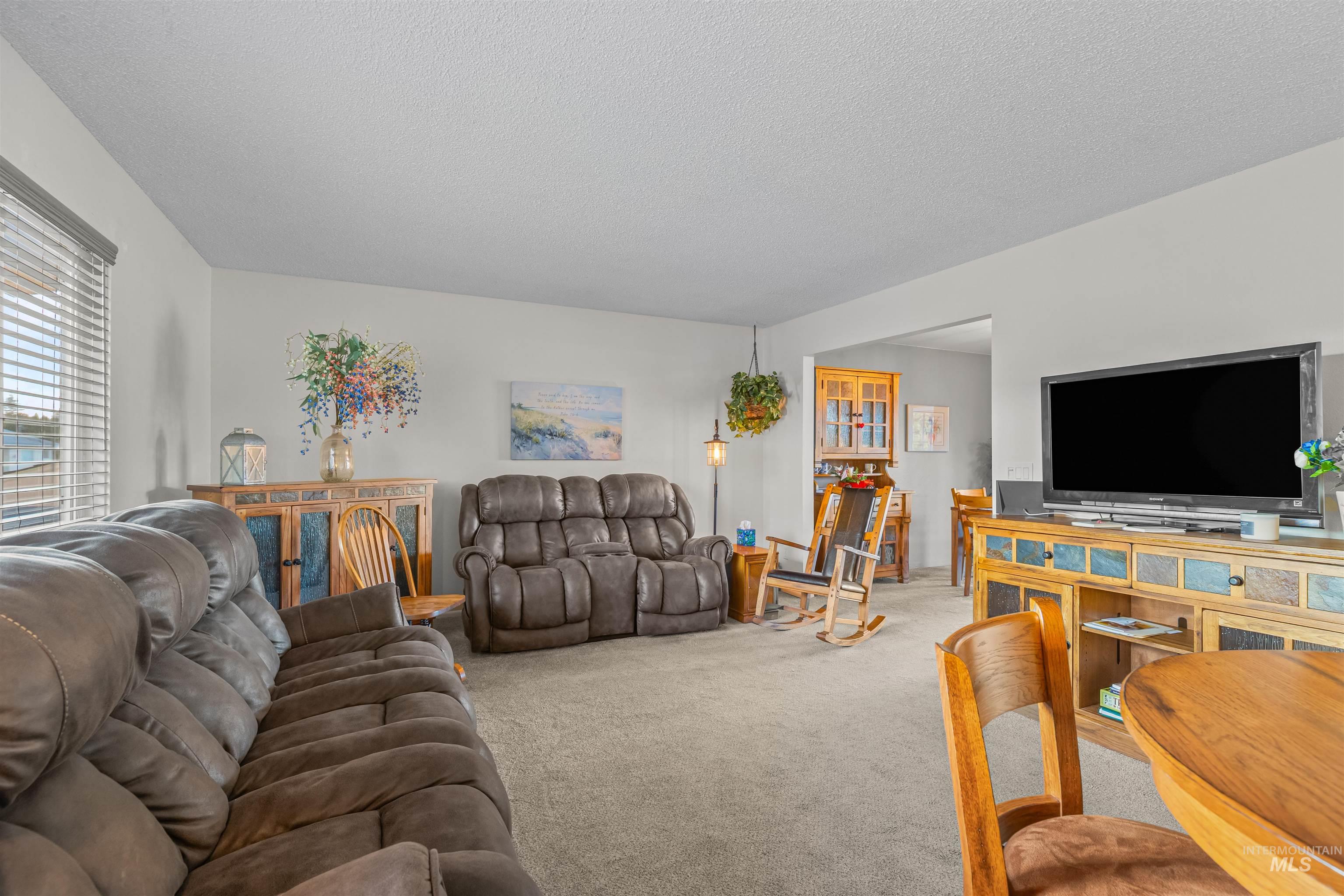 1533 Cedar Ave, Lewiston, Idaho 83501, 4 Bedrooms, 2 Bathrooms, Residential For Sale, Price $450,000,MLS 98971636