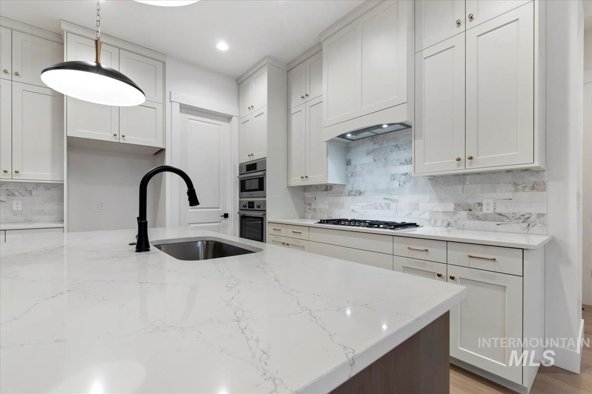 2085 E Blakehurst Ave, Kuna, Idaho 83634, 4 Bedrooms, 3 Bathrooms, Residential For Sale, Price $799,880, 98971642