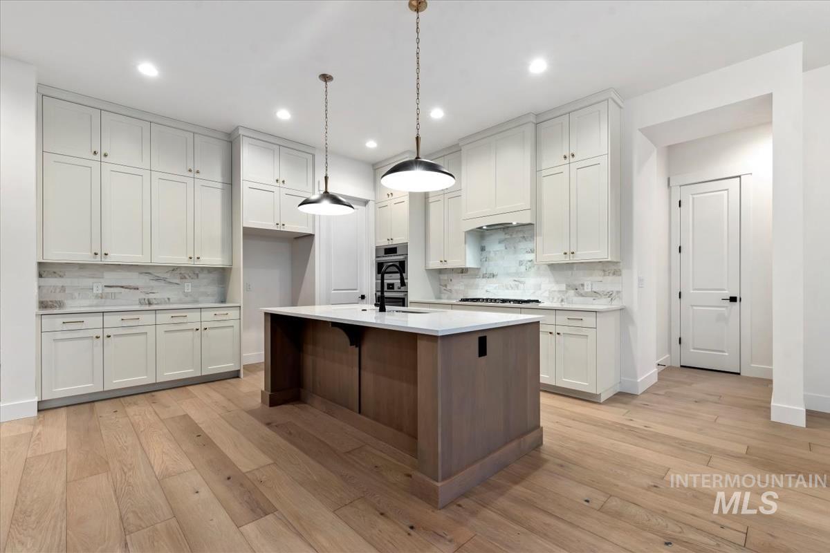 2085 E Blakehurst Ave, Kuna, Idaho 83634, 4 Bedrooms, 3 Bathrooms, Residential For Sale, Price $799,880, 98971642
