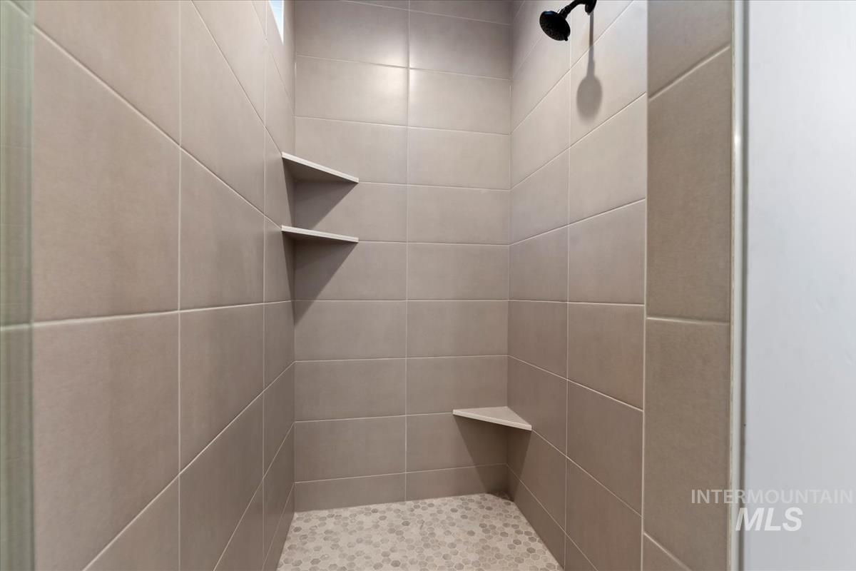 2085 E Blakehurst Ave, Kuna, Idaho 83634, 4 Bedrooms, 3 Bathrooms, Residential For Sale, Price $799,880, 98971642