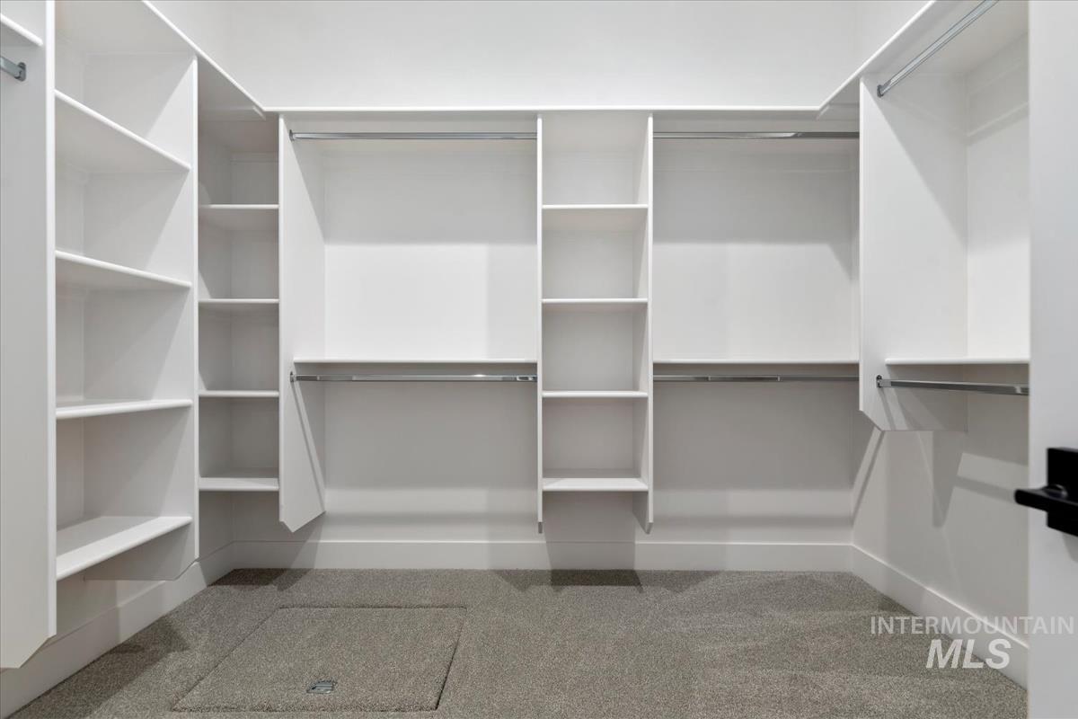 2085 E Blakehurst Ave, Kuna, Idaho 83634, 4 Bedrooms, 3 Bathrooms, Residential For Sale, Price $799,880, 98971642